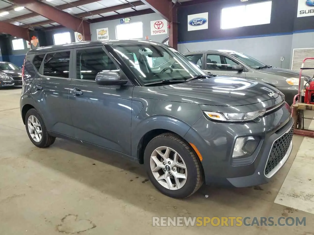 4 Photograph of a damaged car KNDJ23AU8N7811626 KIA SOUL 2022