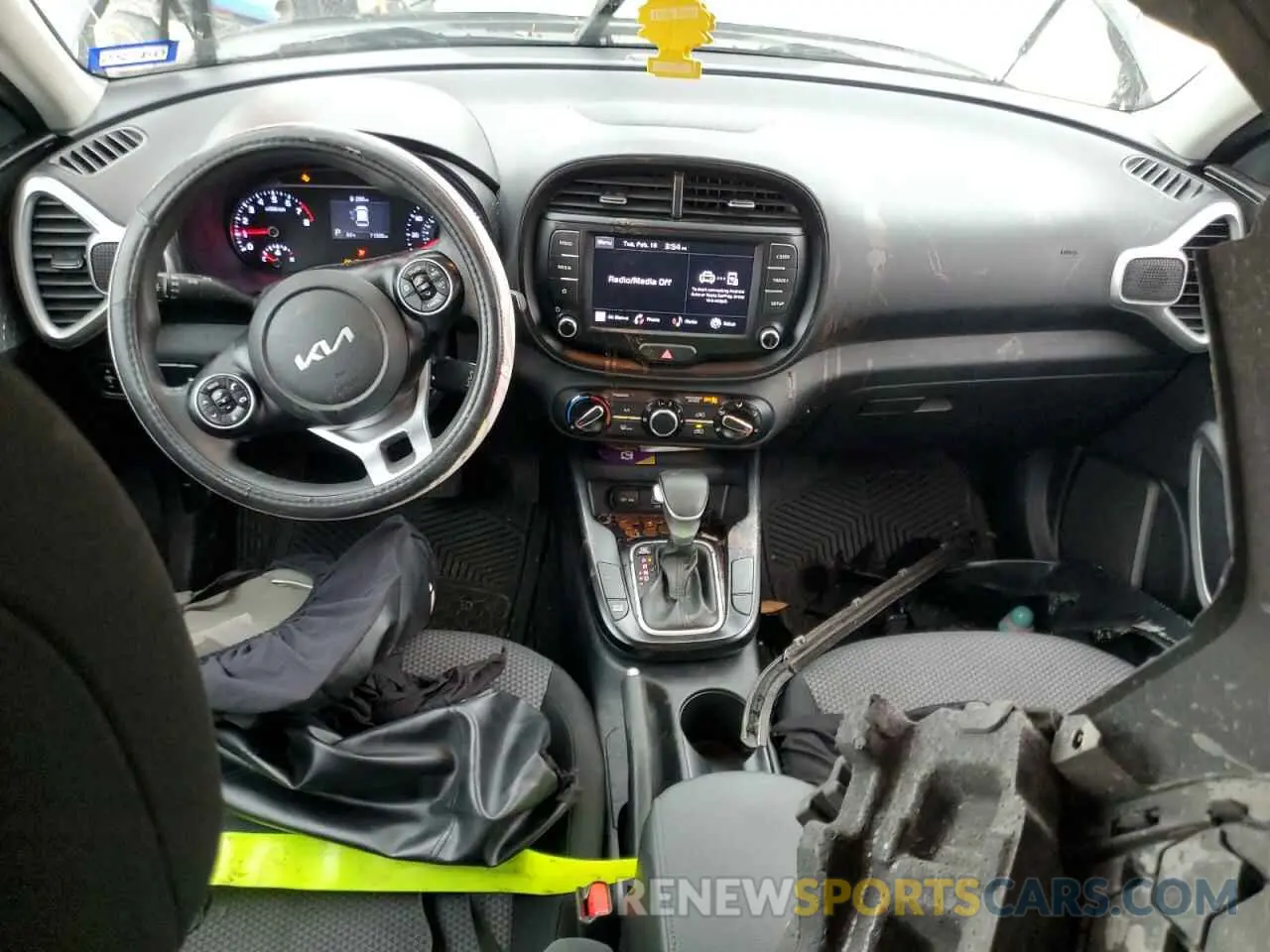 8 Photograph of a damaged car KNDJ23AU9N7162225 KIA SOUL 2022