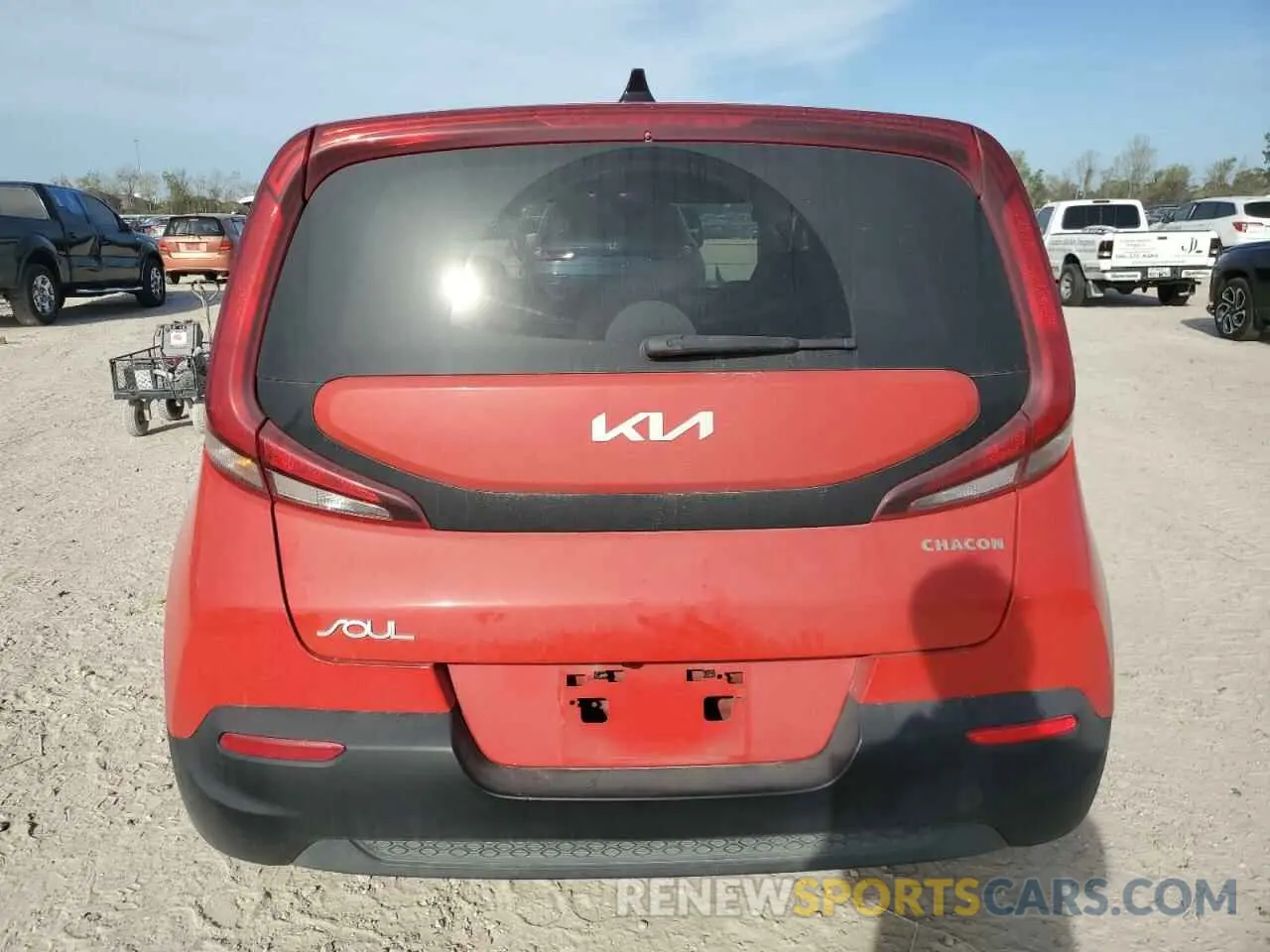 6 Photograph of a damaged car KNDJ23AU9N7171829 KIA SOUL 2022