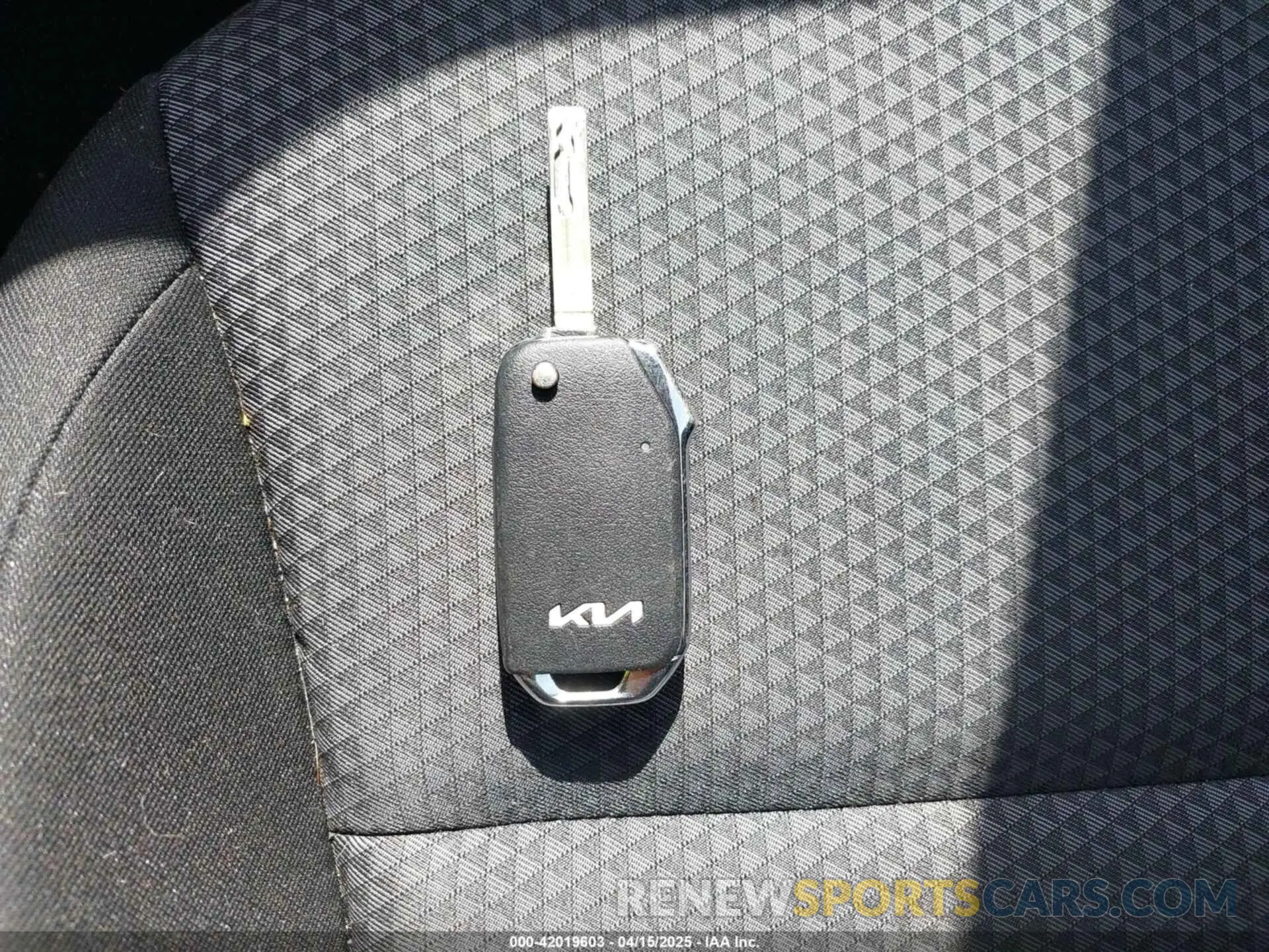 11 Photograph of a damaged car KNDJ23AU9N7183088 KIA SOUL 2022