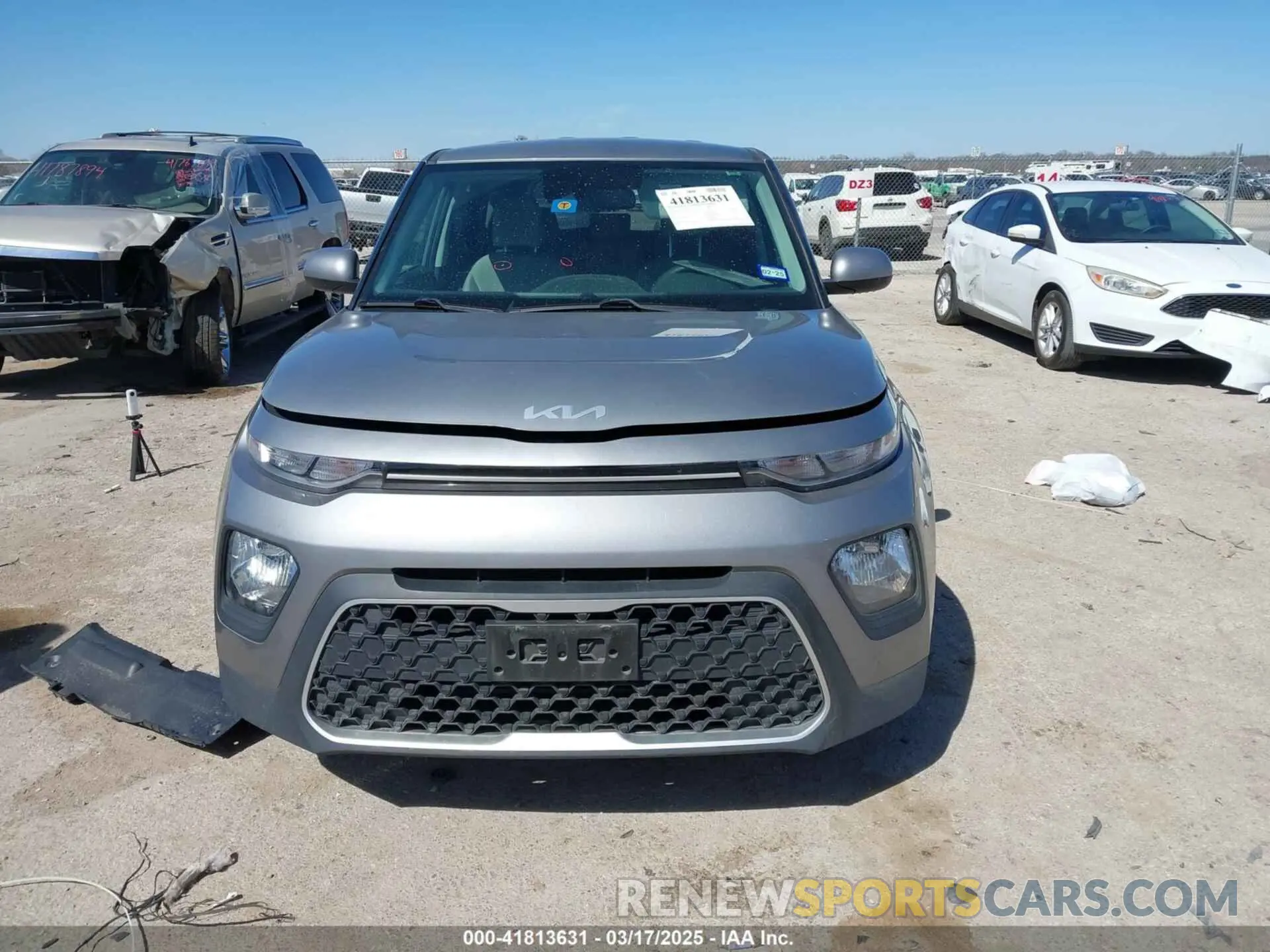 13 Photograph of a damaged car KNDJ23AU9N7823431 KIA SOUL 2022