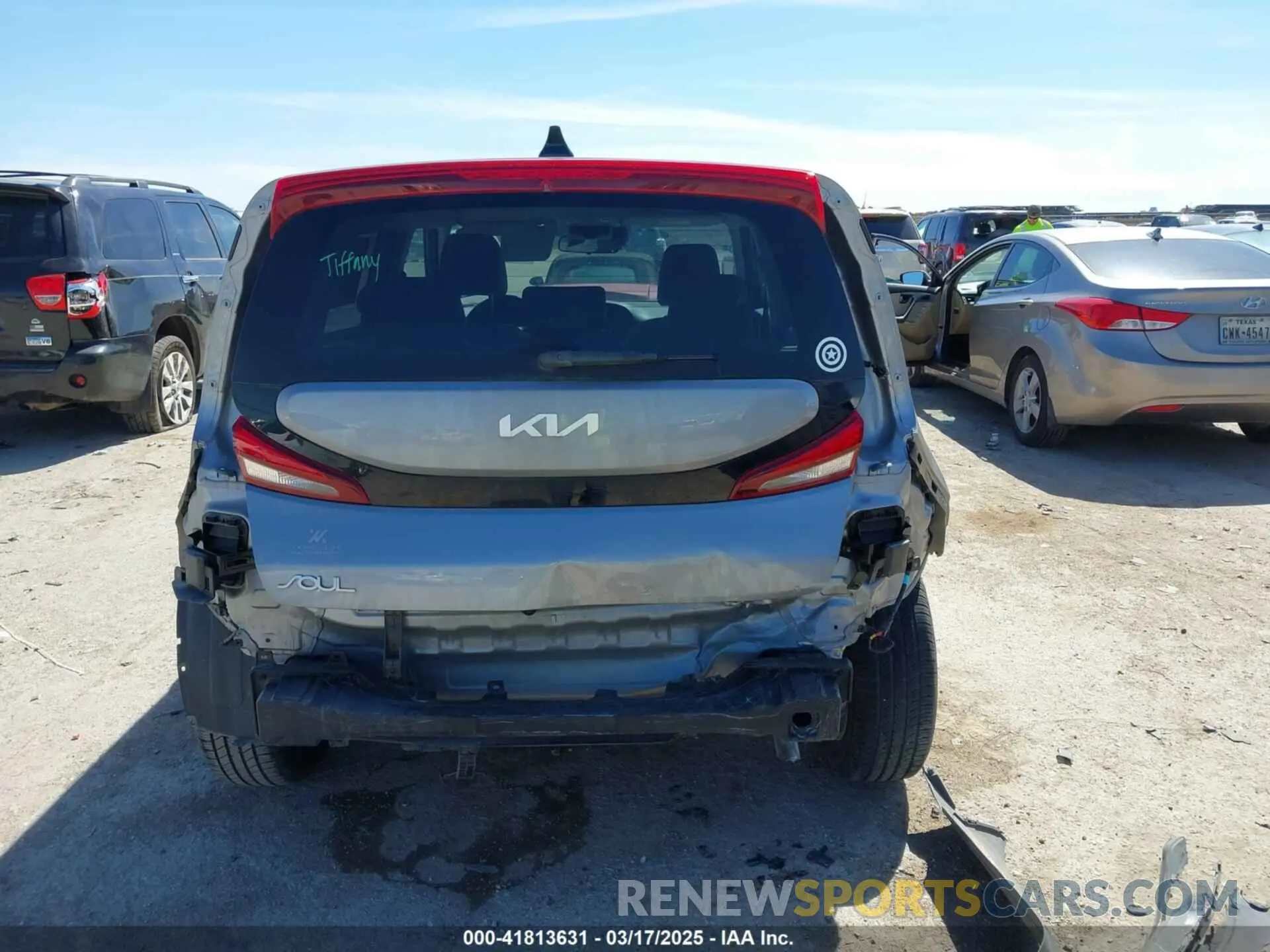 17 Photograph of a damaged car KNDJ23AU9N7823431 KIA SOUL 2022