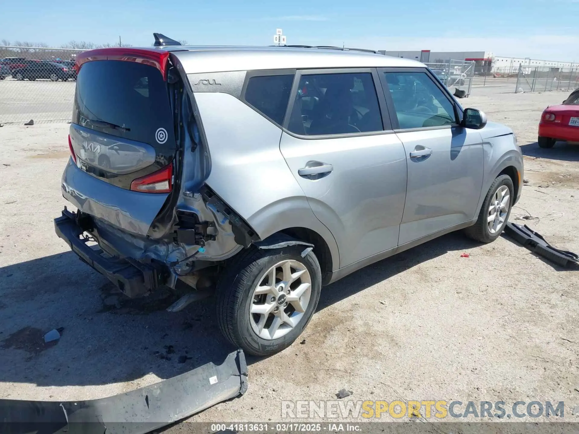 4 Photograph of a damaged car KNDJ23AU9N7823431 KIA SOUL 2022