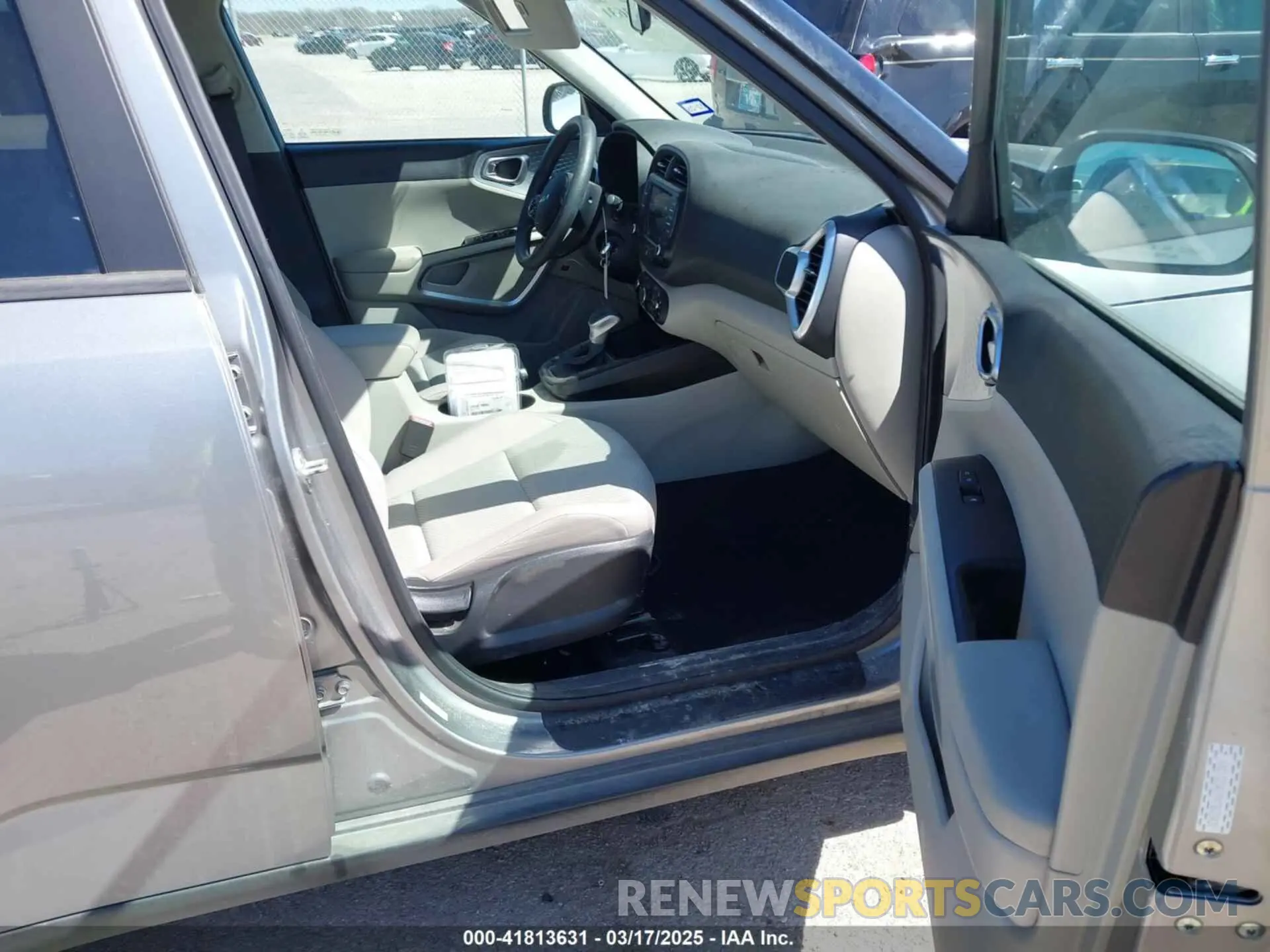 5 Photograph of a damaged car KNDJ23AU9N7823431 KIA SOUL 2022