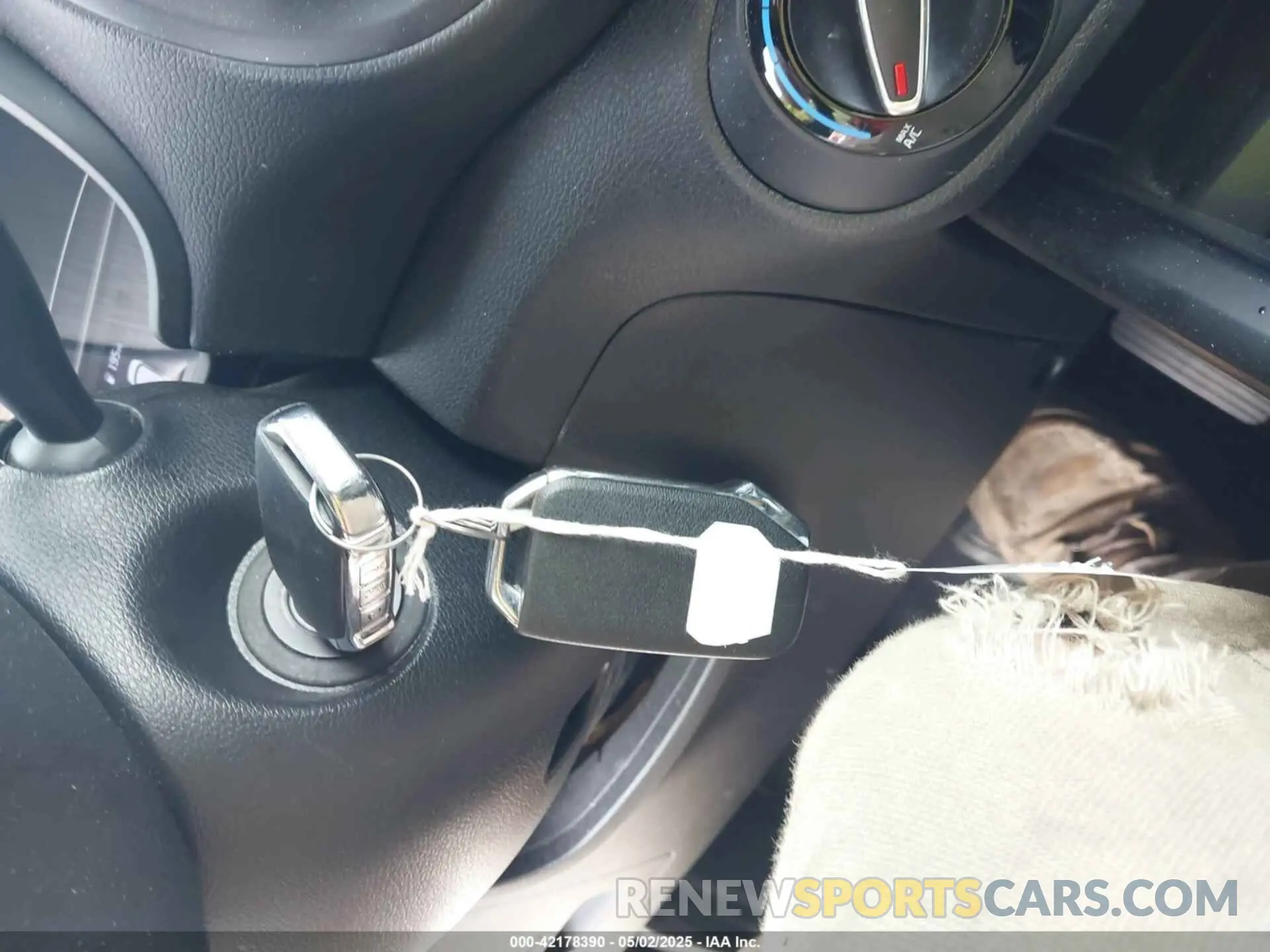 11 Photograph of a damaged car KNDJ23AU9N7830492 KIA SOUL 2022