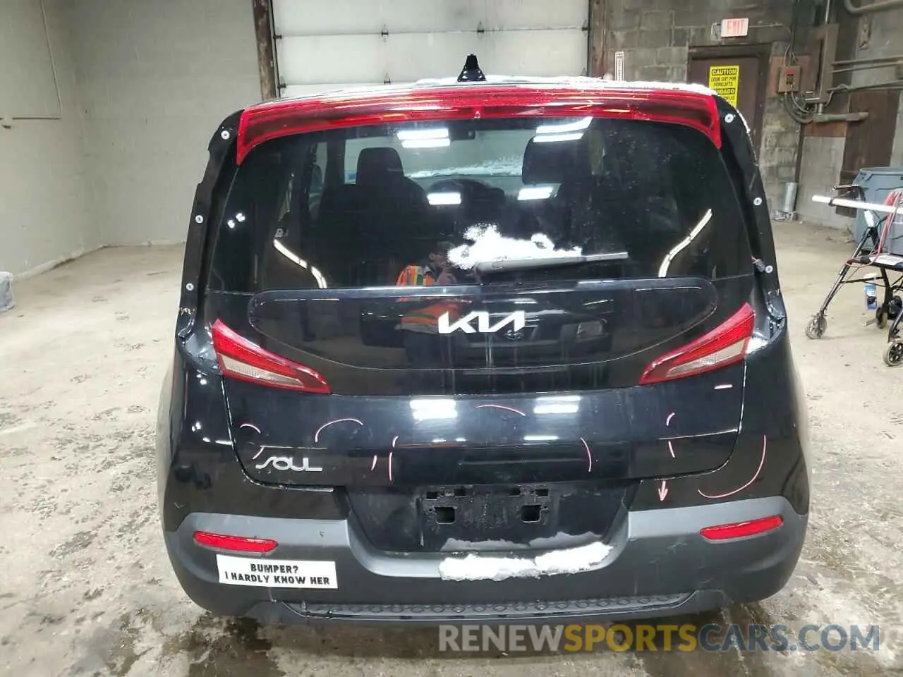 6 Photograph of a damaged car KNDJ23AUXN7162394 KIA SOUL 2022