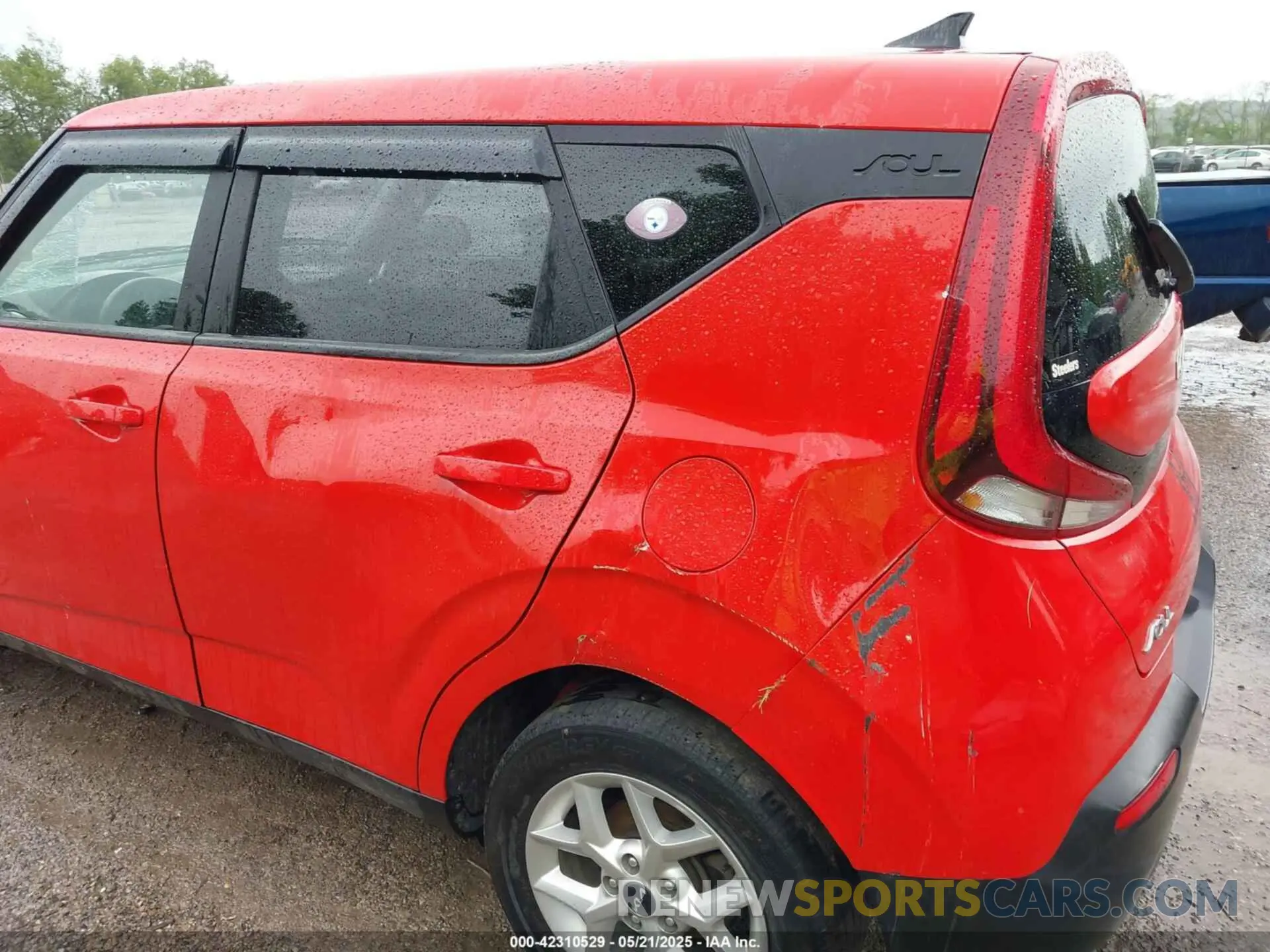 18 Photograph of a damaged car KNDJ23AUXN7180992 KIA SOUL 2022