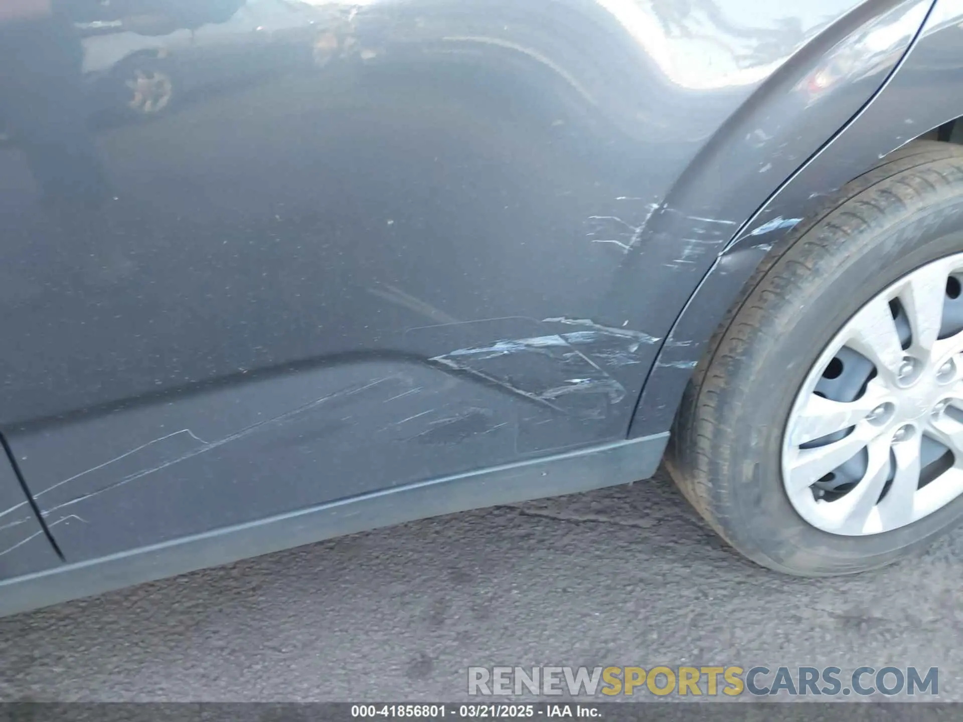 17 Photograph of a damaged car KNDJ23AUXN7804872 KIA SOUL 2022