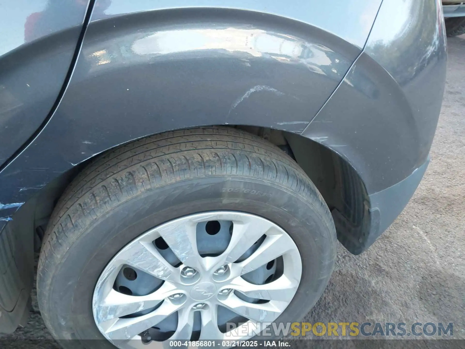 18 Photograph of a damaged car KNDJ23AUXN7804872 KIA SOUL 2022