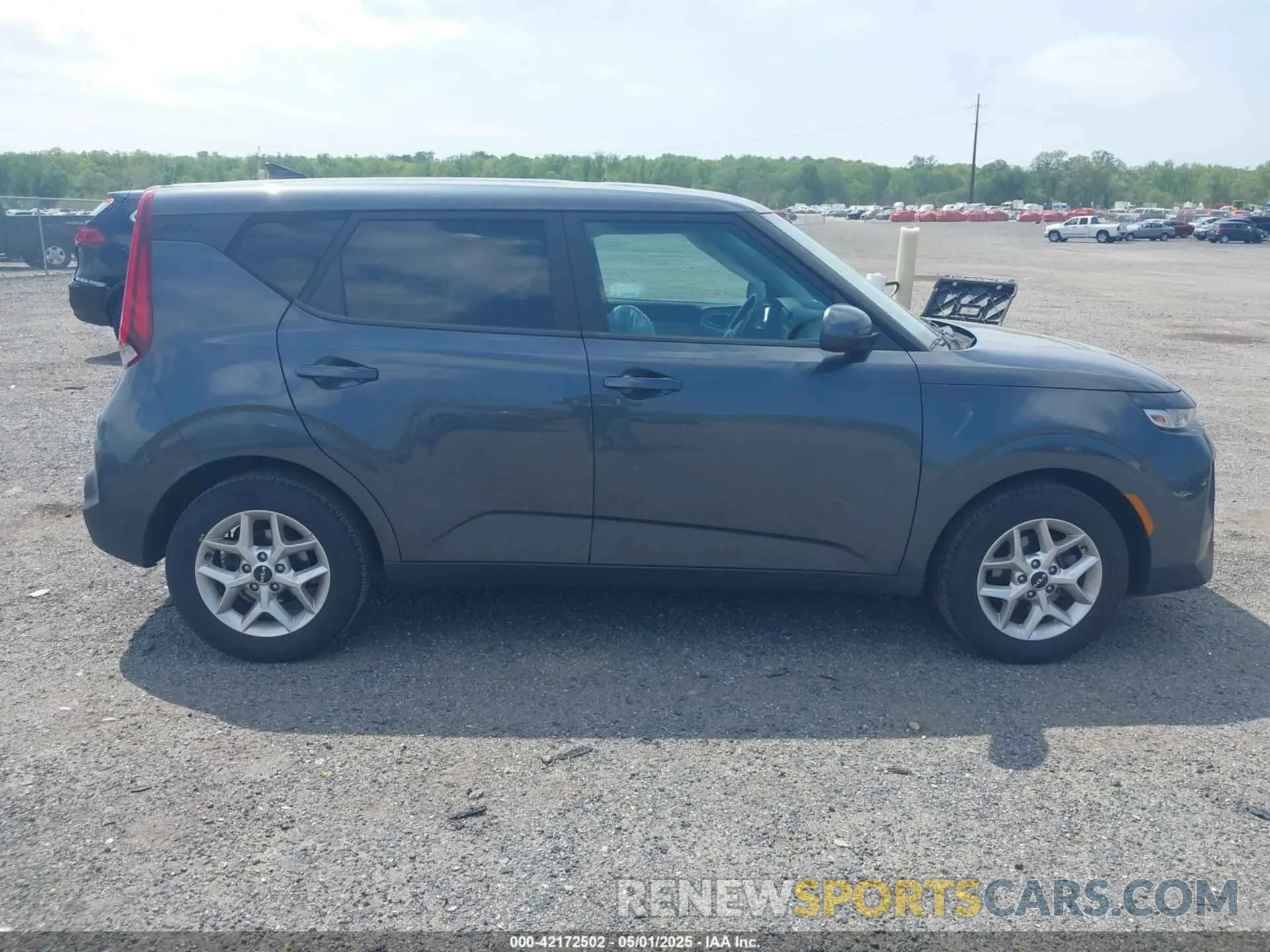 13 Photograph of a damaged car KNDJ23AUXN7836074 KIA SOUL 2022
