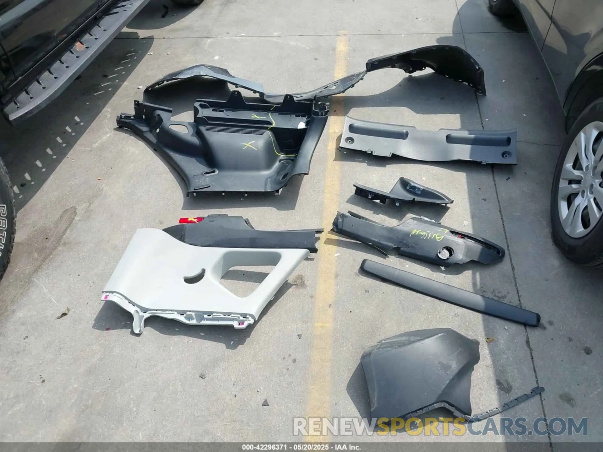 12 Photograph of a damaged car KNDJ23AUXN7837645 KIA SOUL 2022