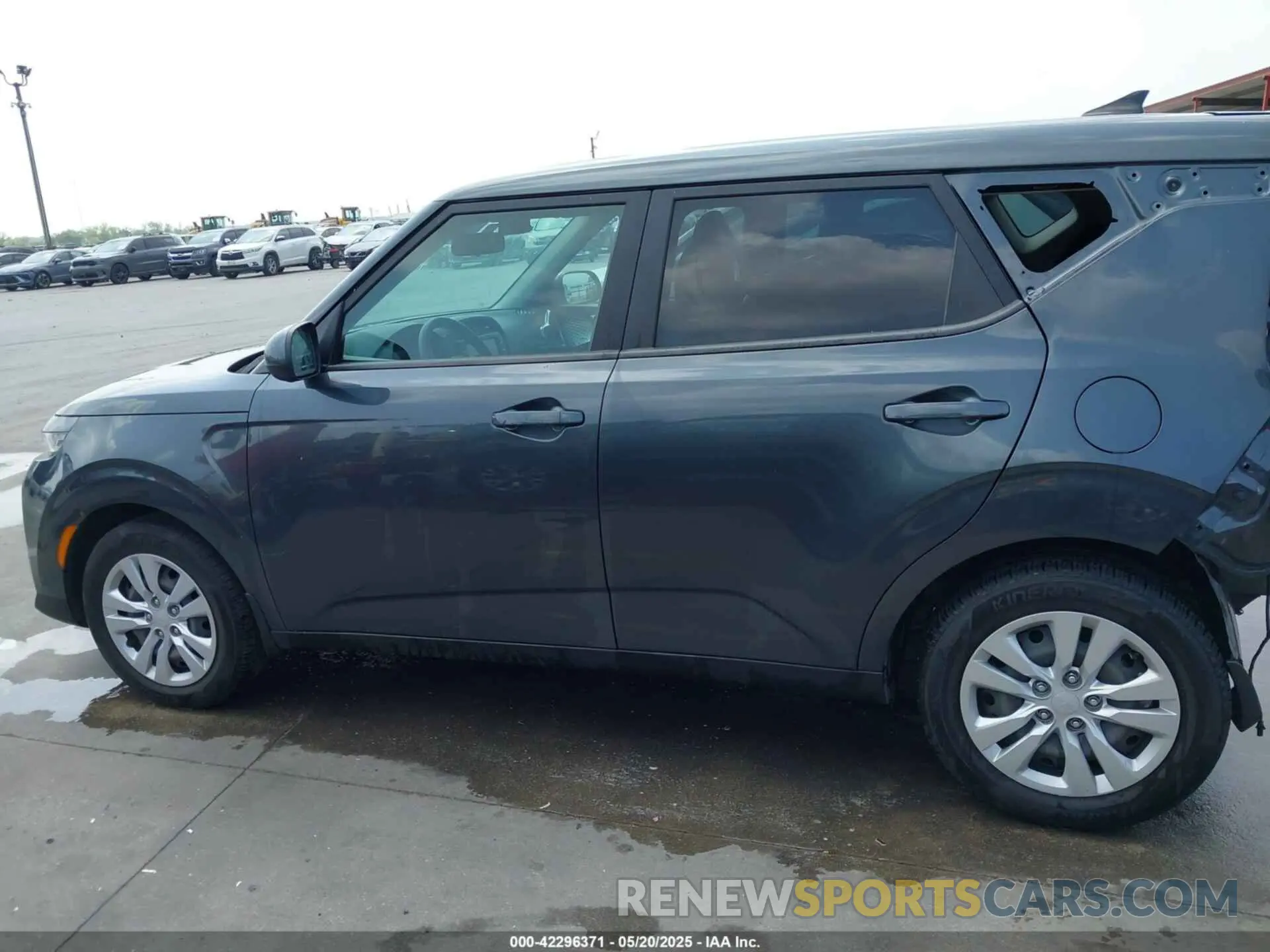 15 Photograph of a damaged car KNDJ23AUXN7837645 KIA SOUL 2022