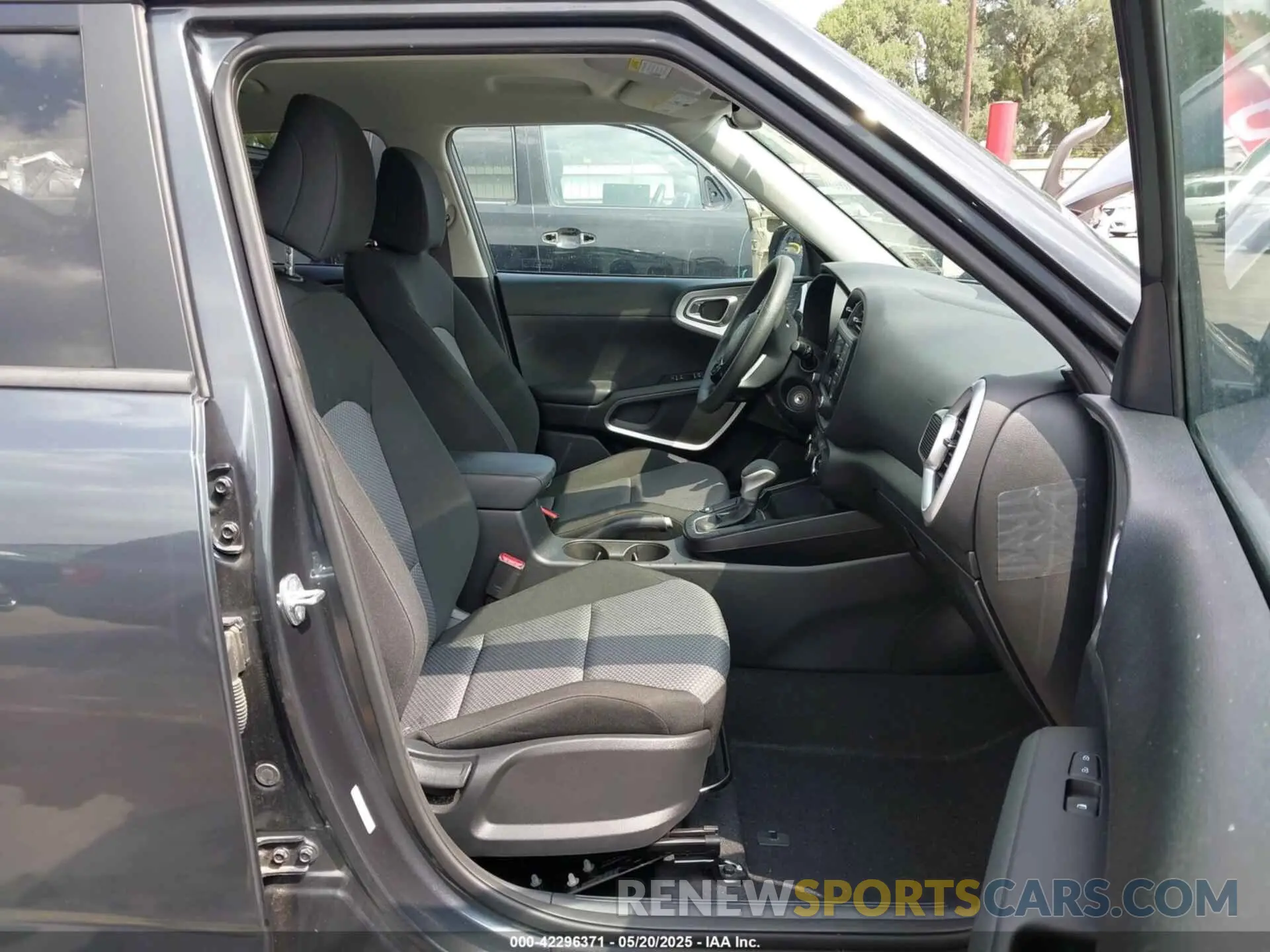5 Photograph of a damaged car KNDJ23AUXN7837645 KIA SOUL 2022