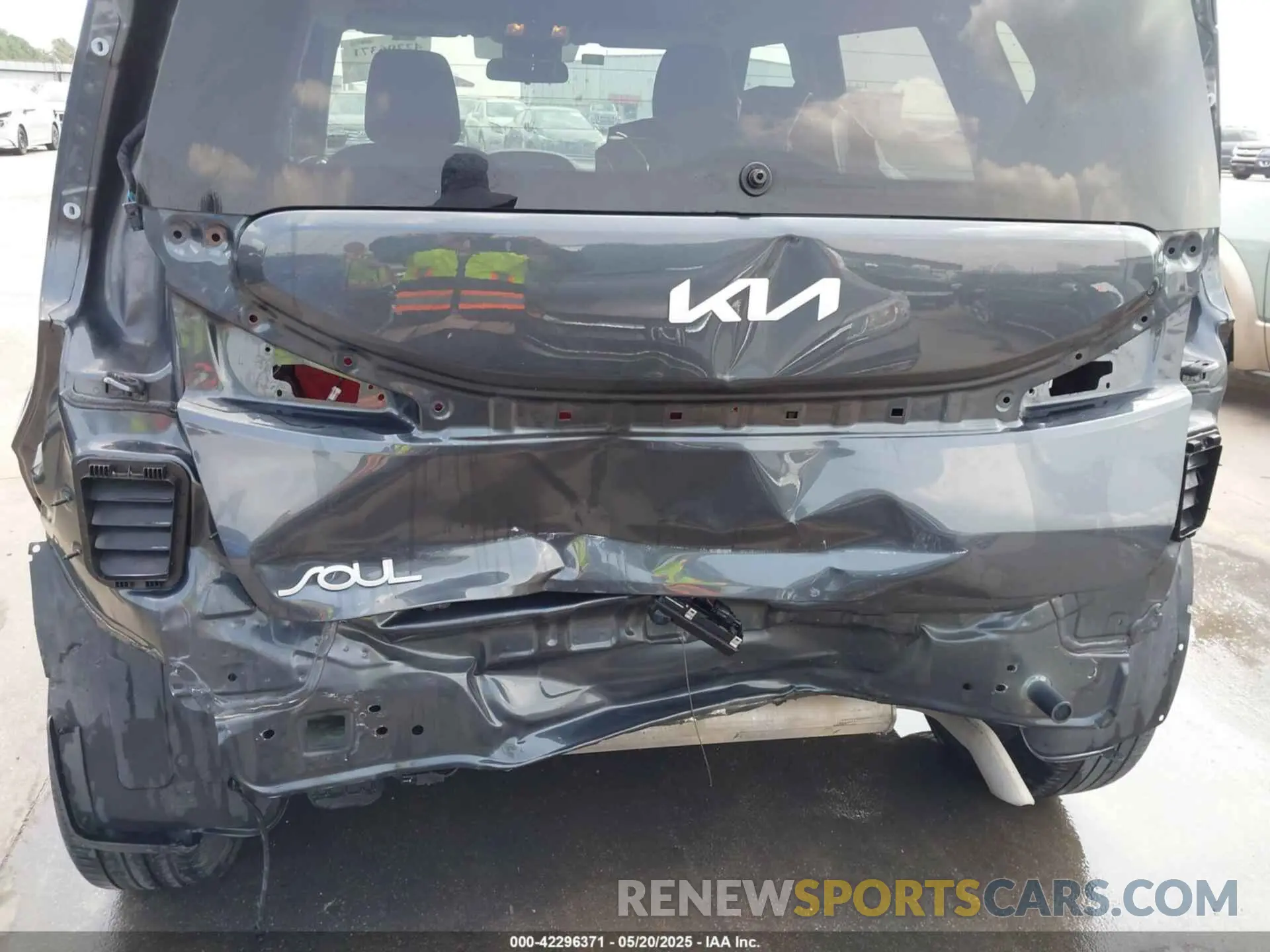 6 Photograph of a damaged car KNDJ23AUXN7837645 KIA SOUL 2022