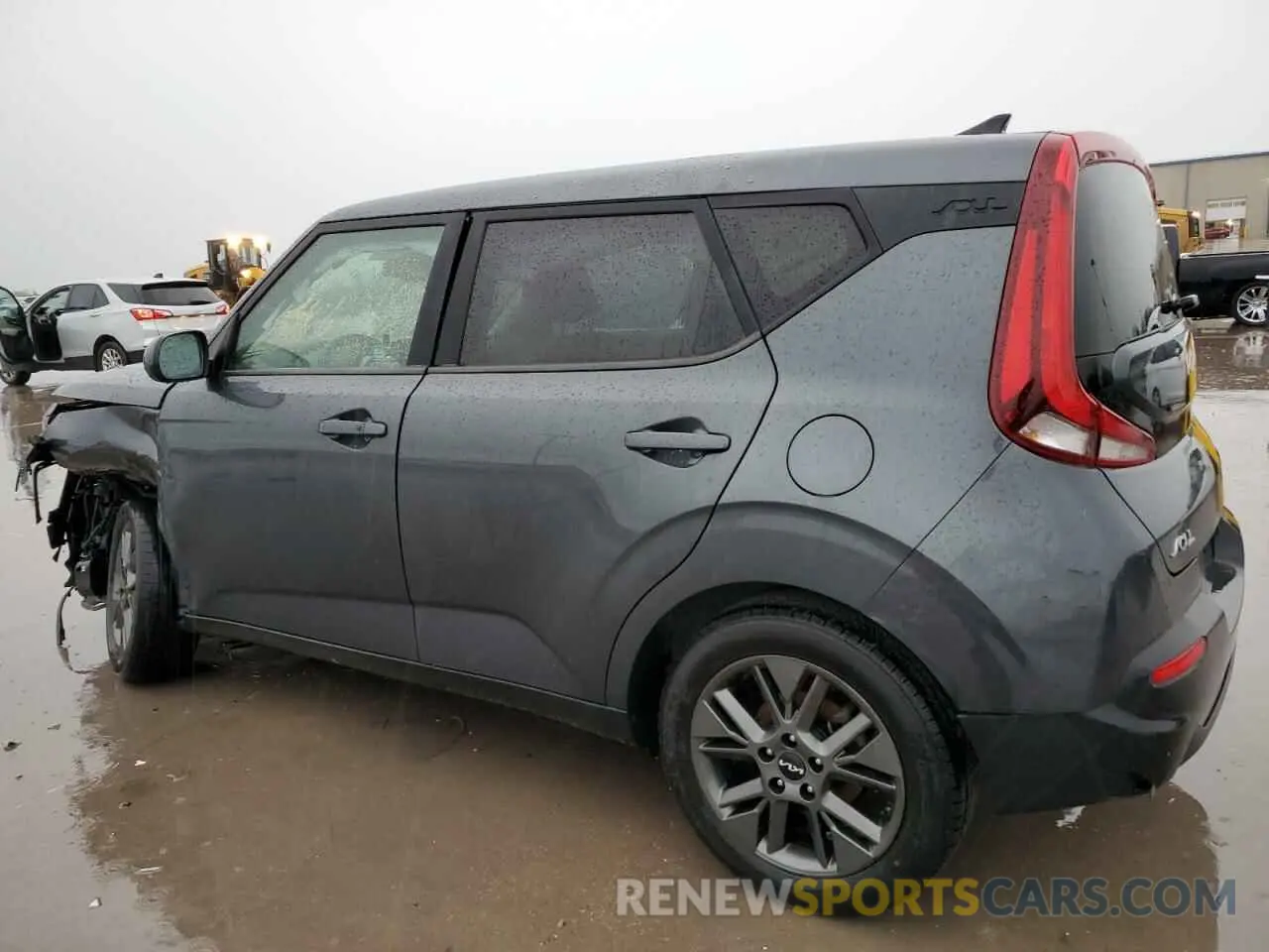 2 Photograph of a damaged car KNDJ33AU7N7826597 KIA SOUL 2022