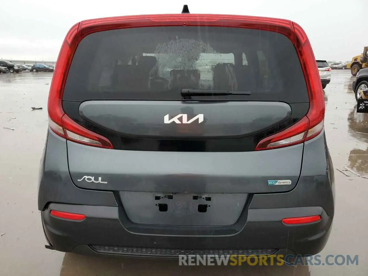 6 Photograph of a damaged car KNDJ33AU7N7826597 KIA SOUL 2022
