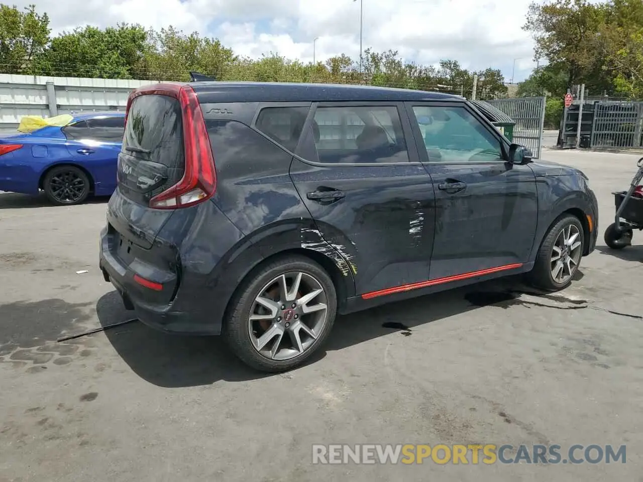 3 Photograph of a damaged car KNDJ53AF1N7167170 KIA SOUL 2022