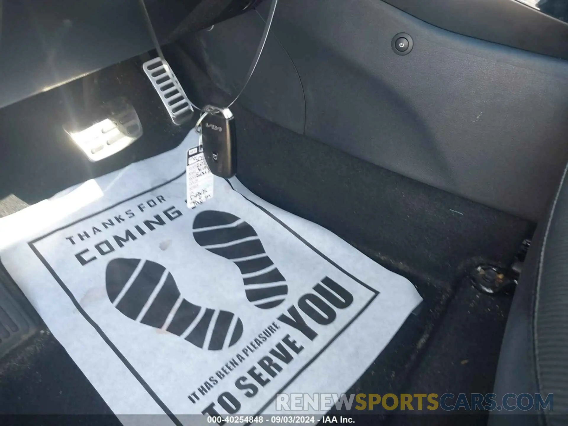 11 Photograph of a damaged car KNDJ53AF9N7170320 KIA SOUL 2022