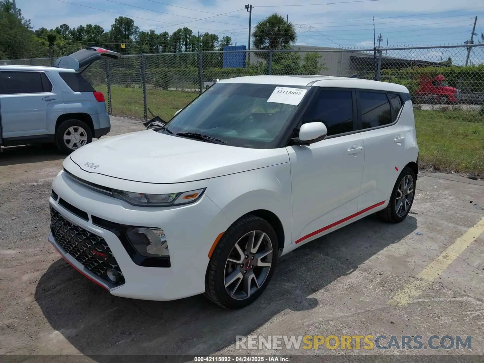 2 Photograph of a damaged car KNDJ63AU2N7166959 KIA SOUL 2022