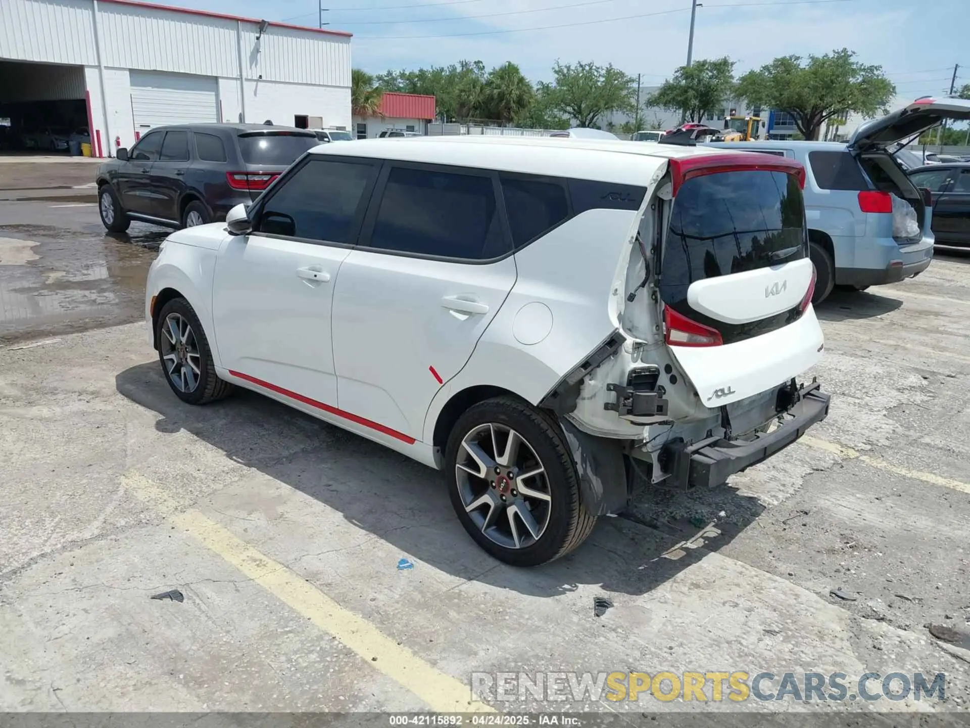 3 Photograph of a damaged car KNDJ63AU2N7166959 KIA SOUL 2022