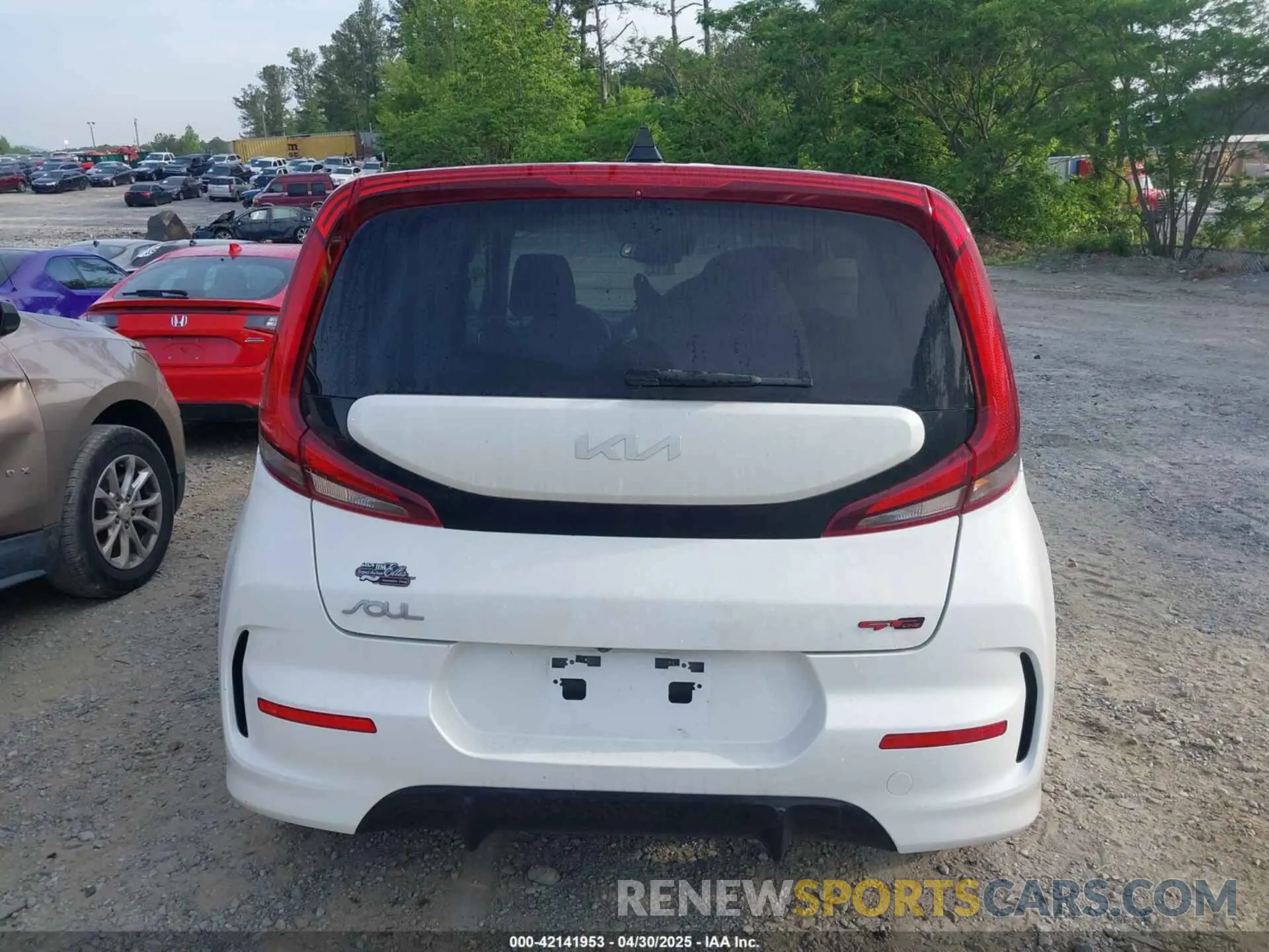 16 Photograph of a damaged car KNDJ63AU8N7151589 KIA SOUL 2022