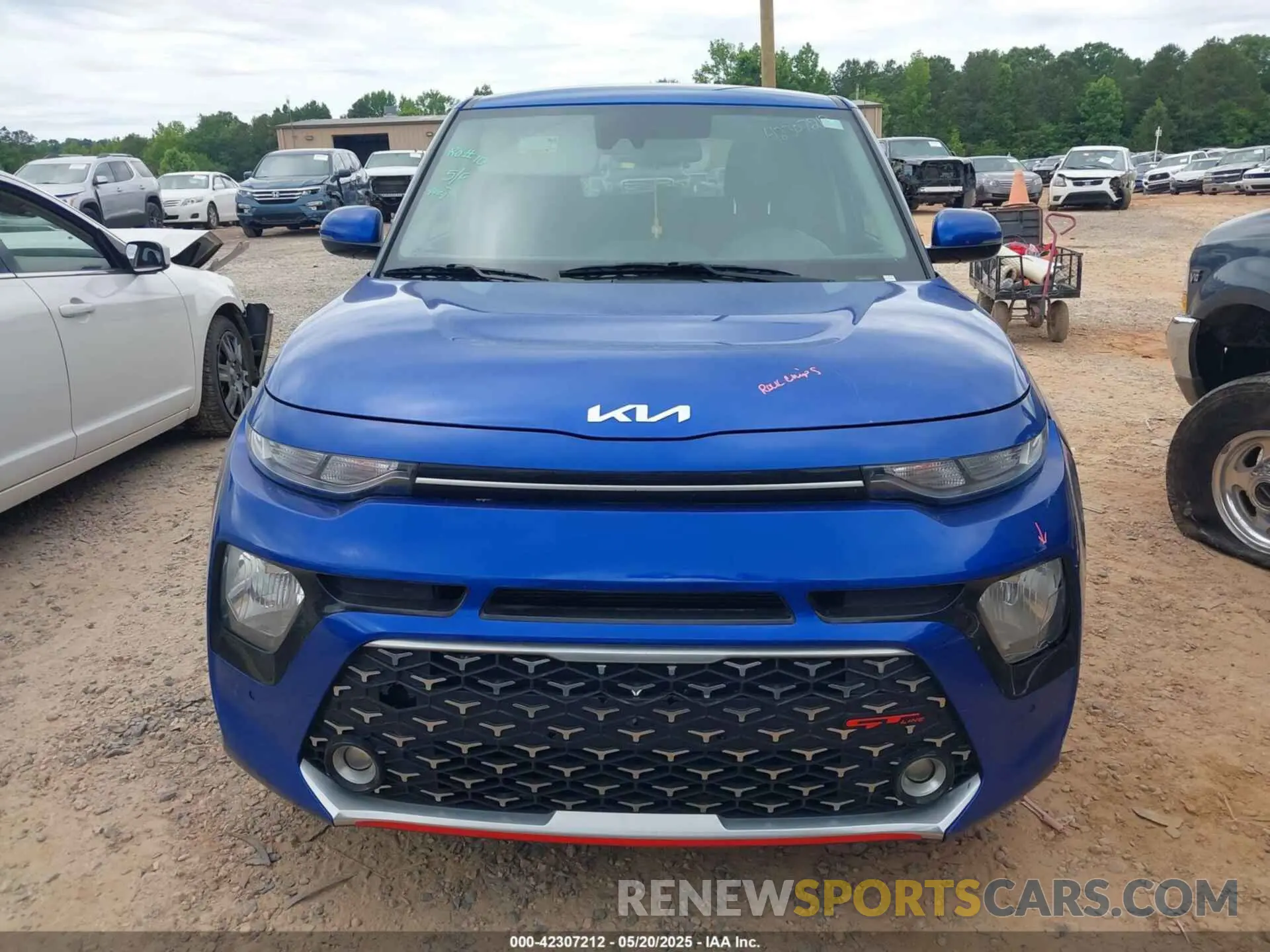 12 Photograph of a damaged car KNDJ63AU8N7818208 KIA SOUL 2022
