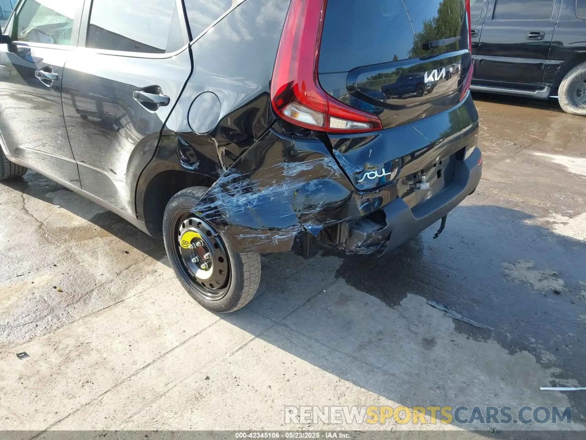 6 Photograph of a damaged car KNEJ23AUXN7171371 KIA SOUL 2022