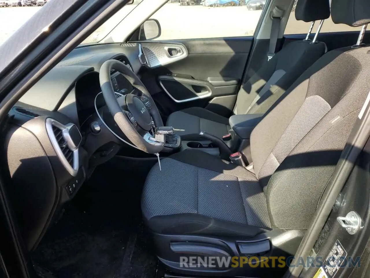 7 Photograph of a damaged car KNDJ23AU0P7204915 KIA SOUL 2023