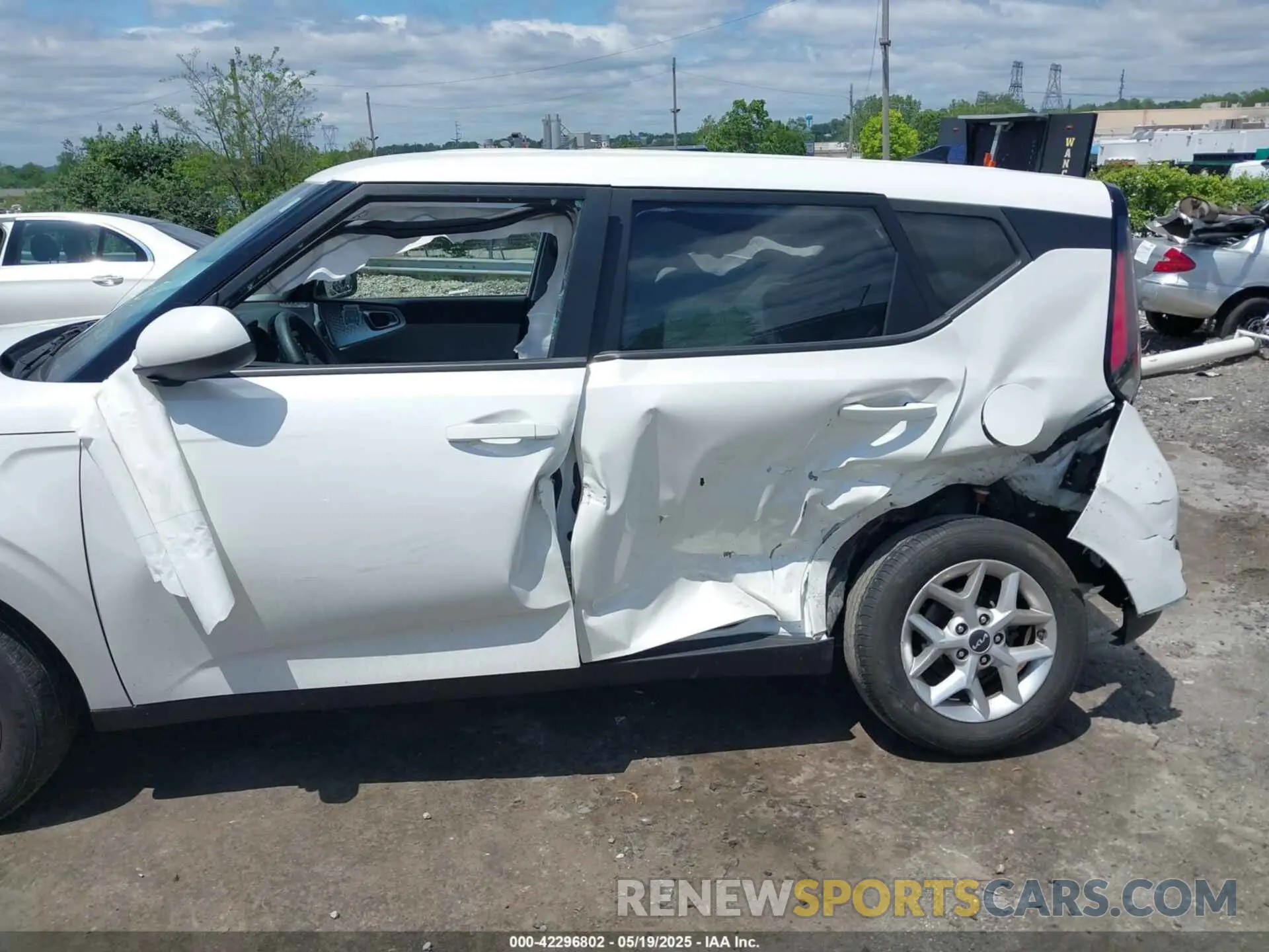 6 Photograph of a damaged car KNDJ23AU0P7864114 KIA SOUL 2023