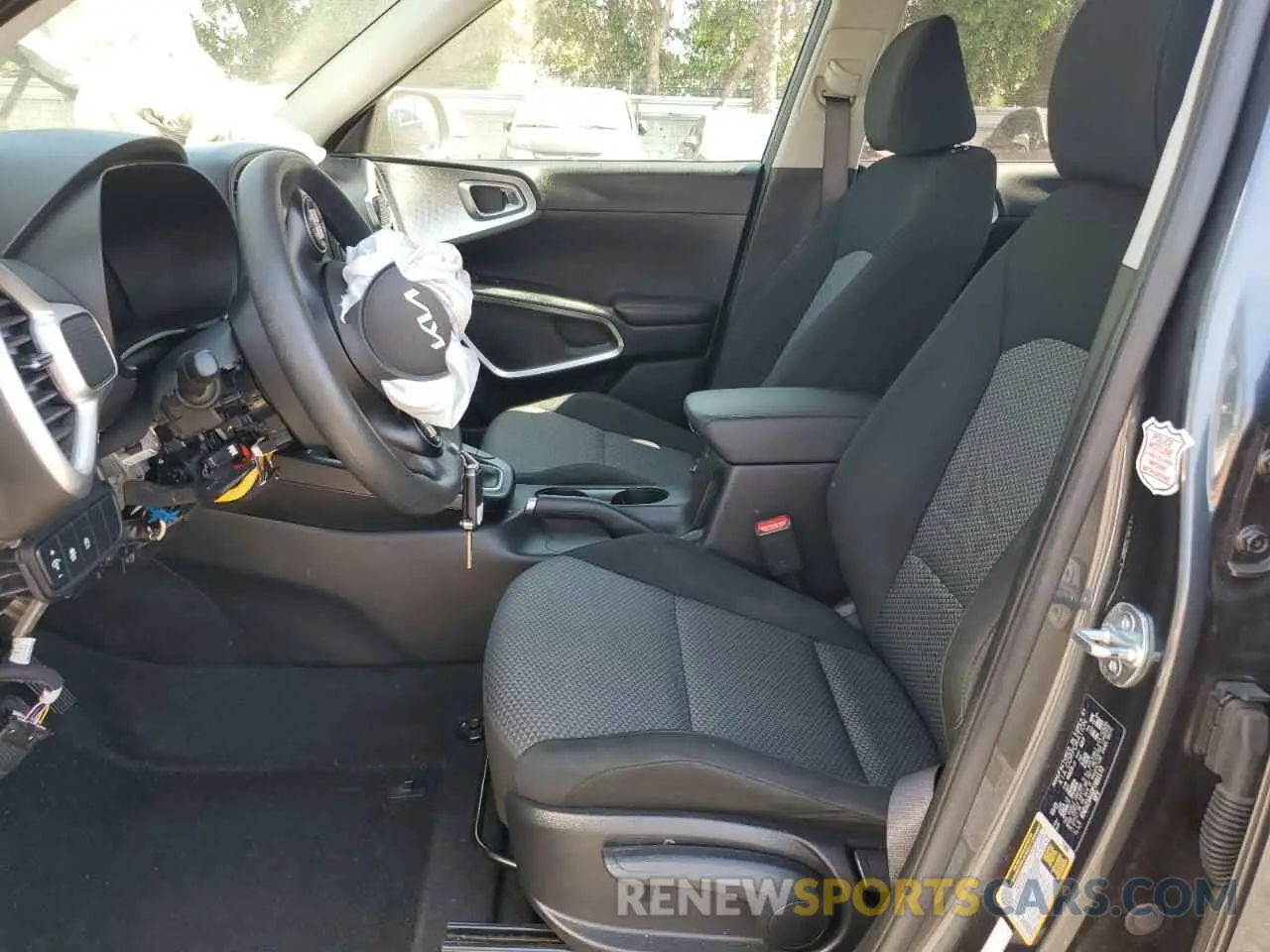 7 Photograph of a damaged car KNDJ23AU0P7881172 KIA SOUL 2023