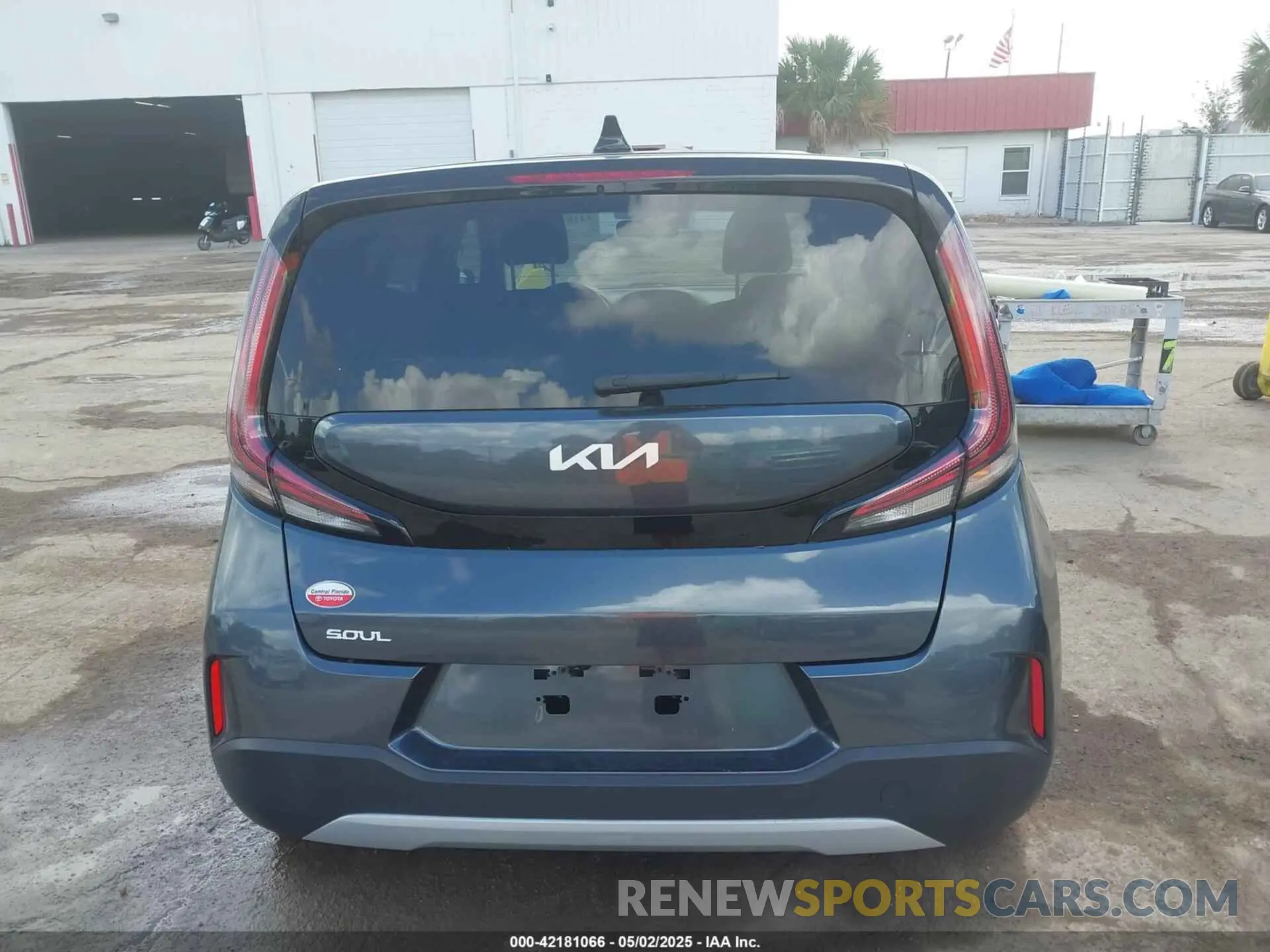 16 Photograph of a damaged car KNDJ23AU1P7196260 KIA SOUL 2023