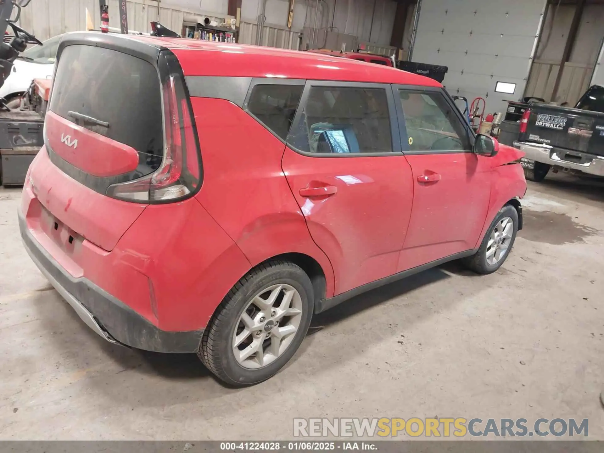 4 Photograph of a damaged car KNDJ23AU1P7208469 KIA SOUL 2023