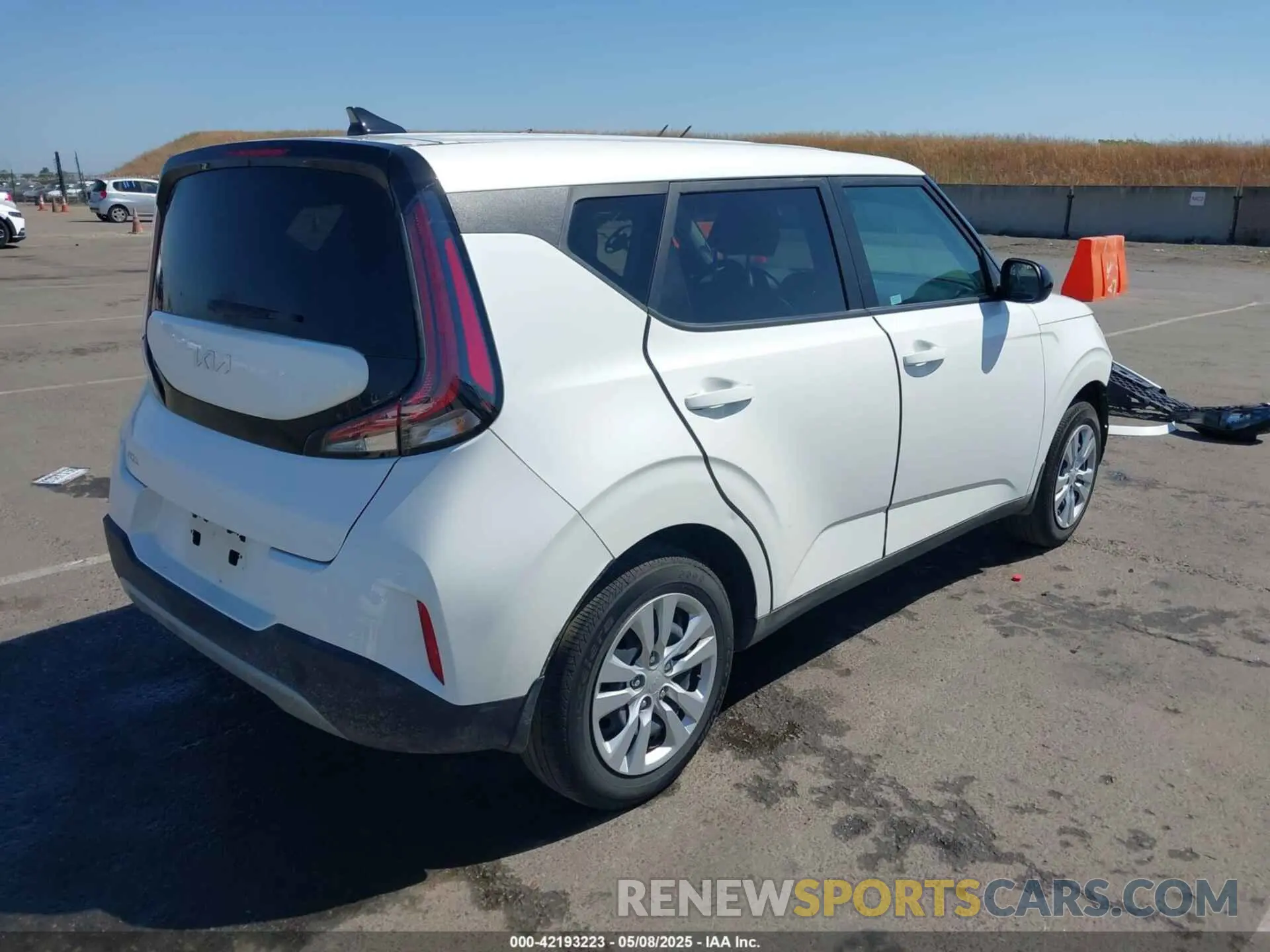 4 Photograph of a damaged car KNDJ23AU1P7860895 KIA SOUL 2023