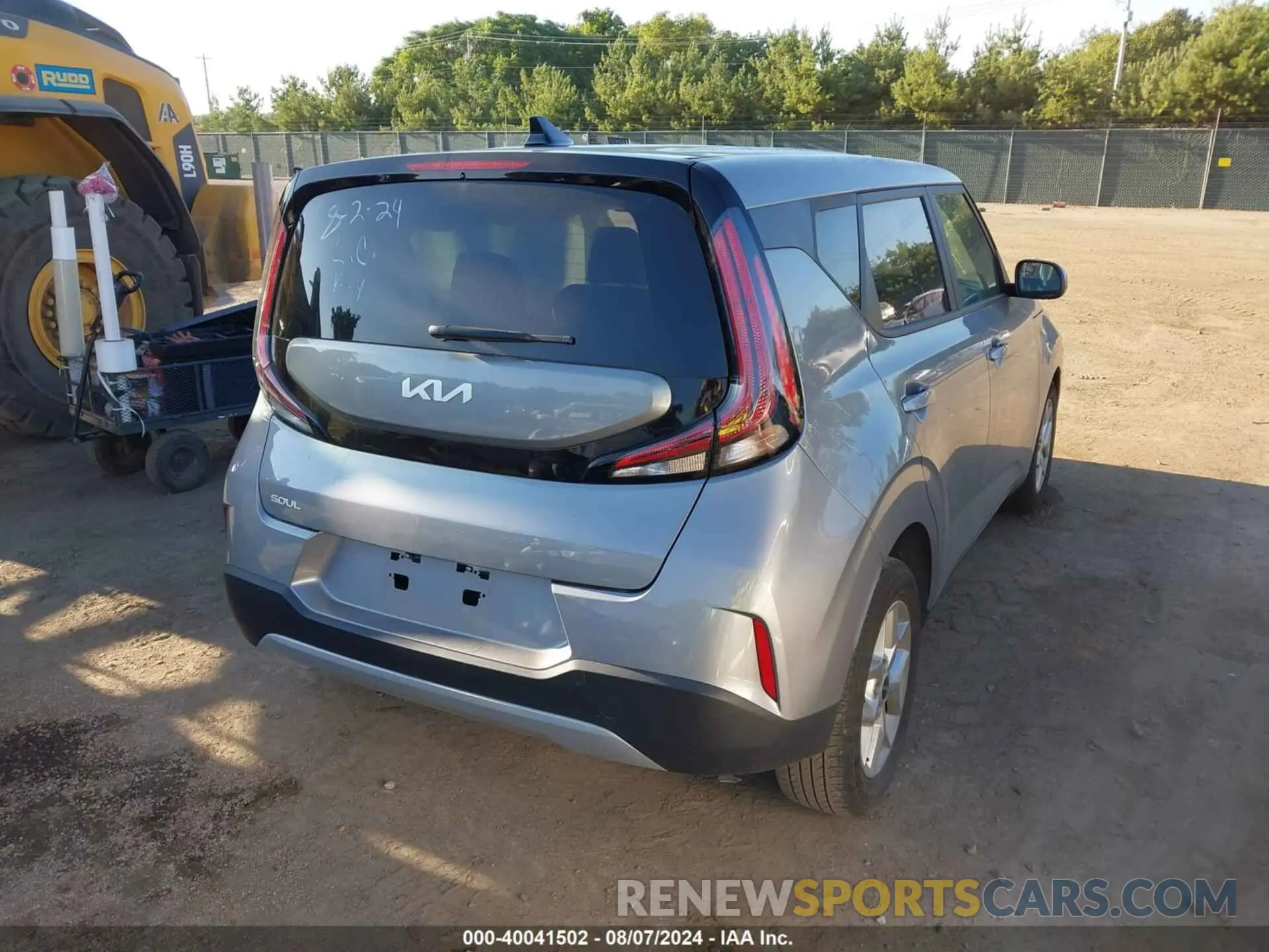 4 Photograph of a damaged car KNDJ23AU1P7867295 KIA SOUL 2023