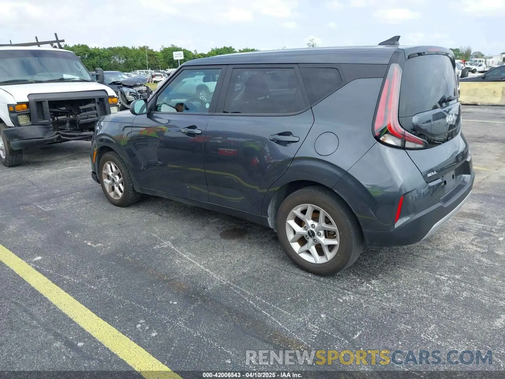 3 Photograph of a damaged car KNDJ23AU1P7878913 KIA SOUL 2023