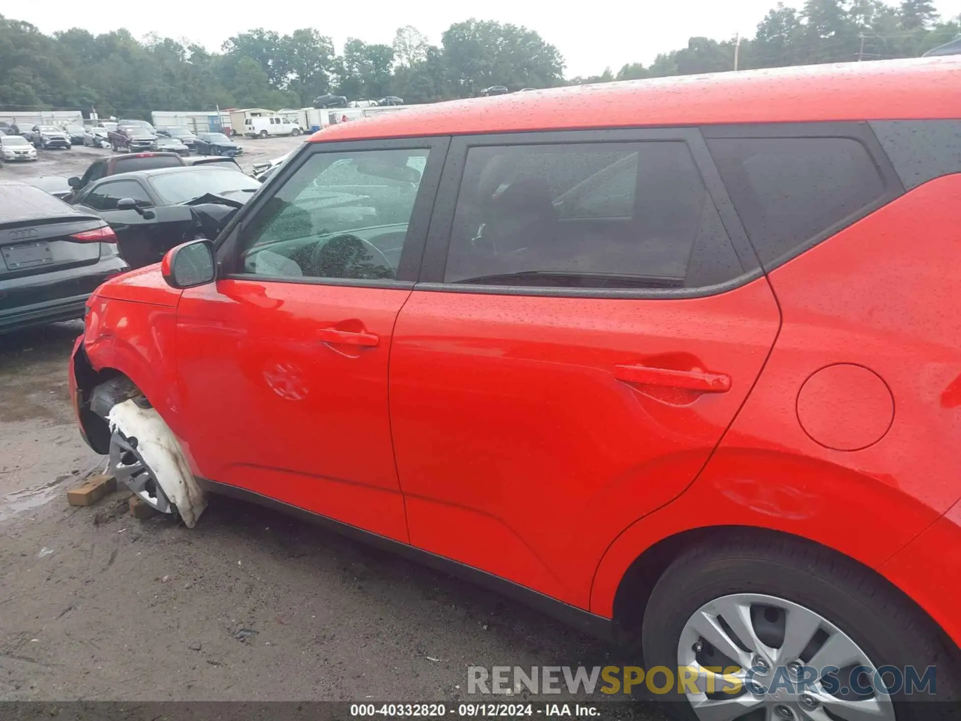 14 Photograph of a damaged car KNDJ23AU2P7187504 KIA SOUL 2023