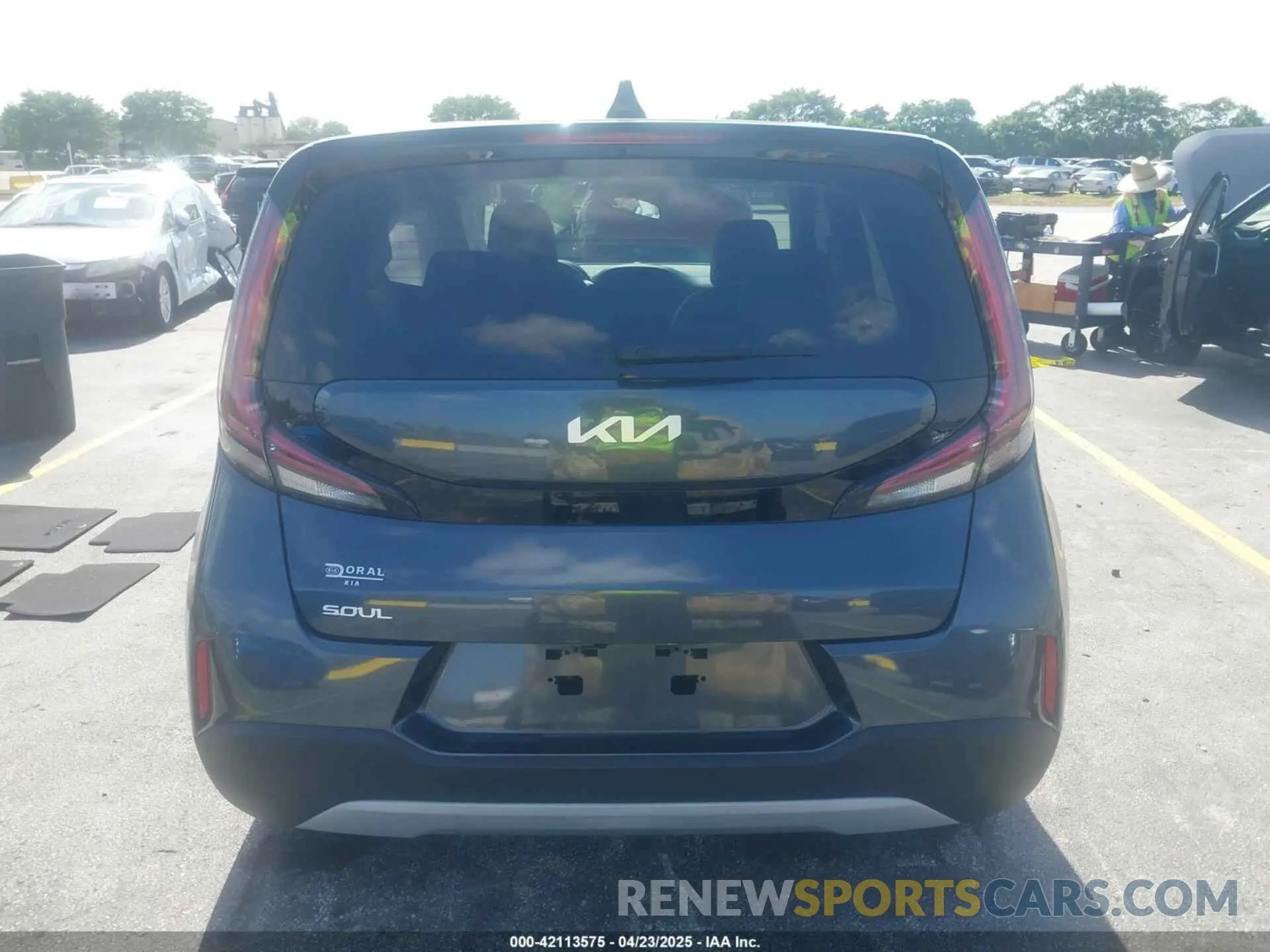 16 Photograph of a damaged car KNDJ23AU2P7197658 KIA SOUL 2023