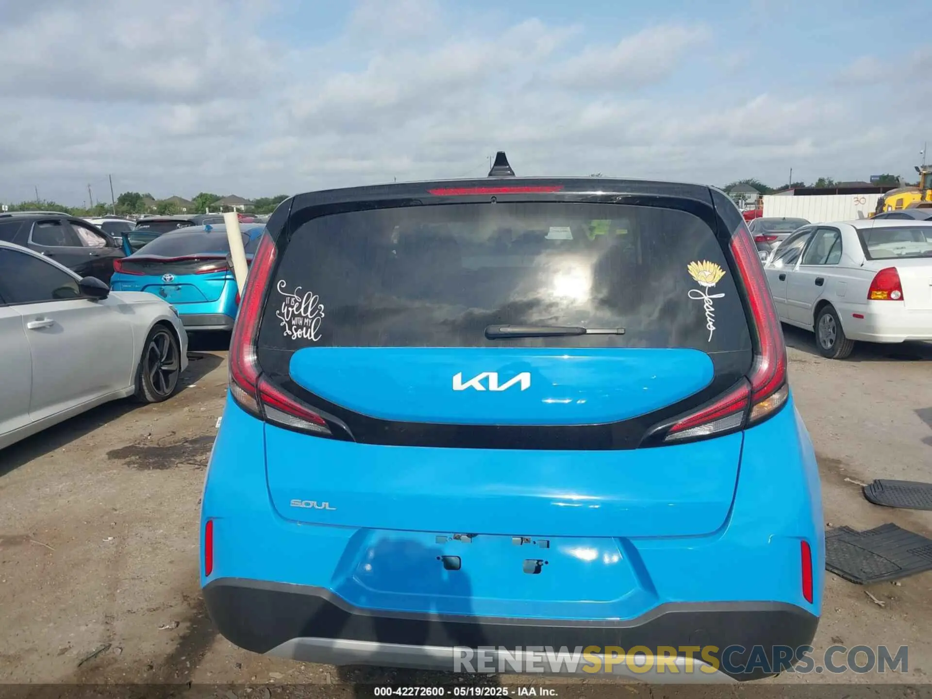 15 Photograph of a damaged car KNDJ23AU2P7202289 KIA SOUL 2023