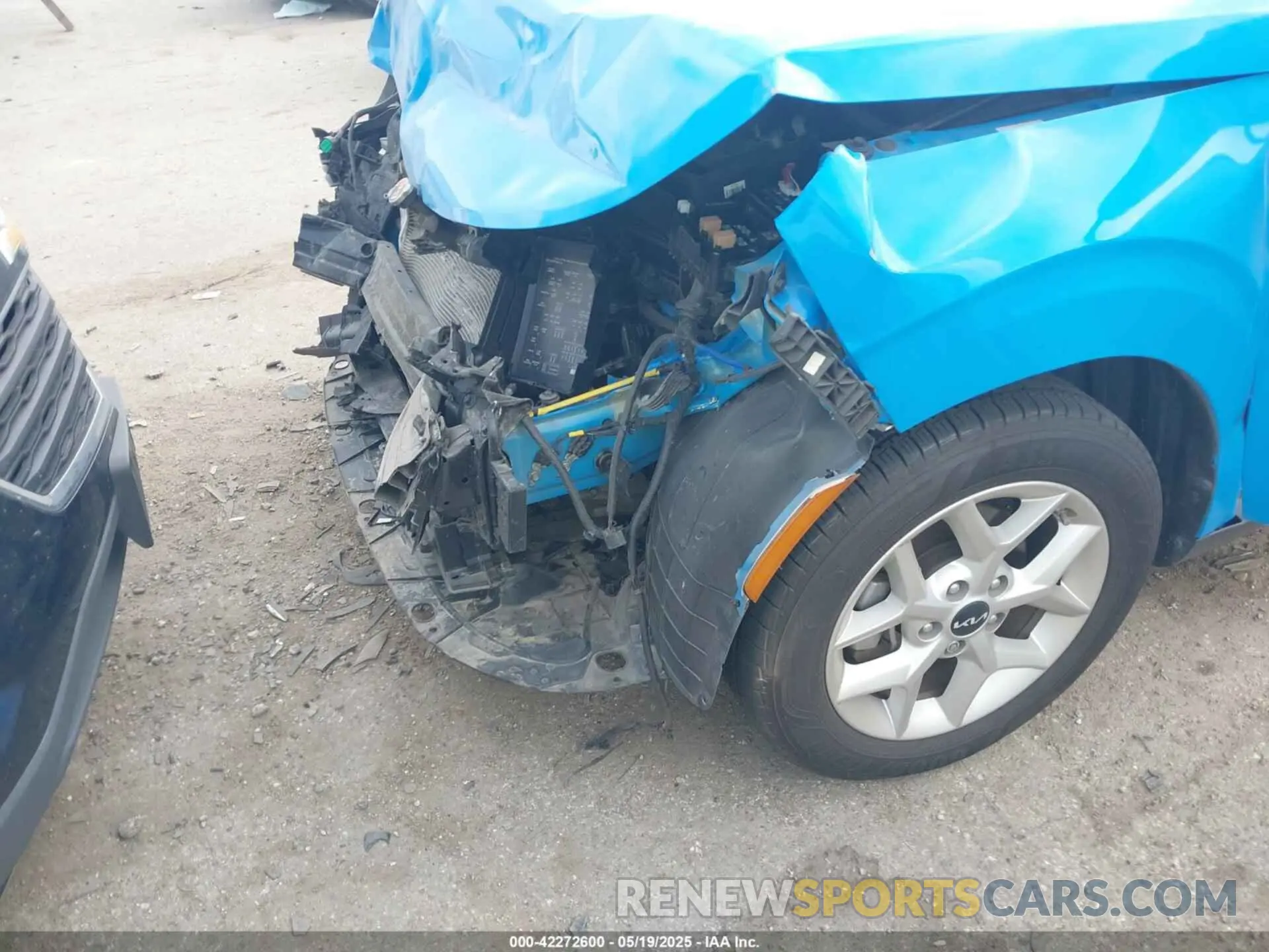 6 Photograph of a damaged car KNDJ23AU2P7202289 KIA SOUL 2023