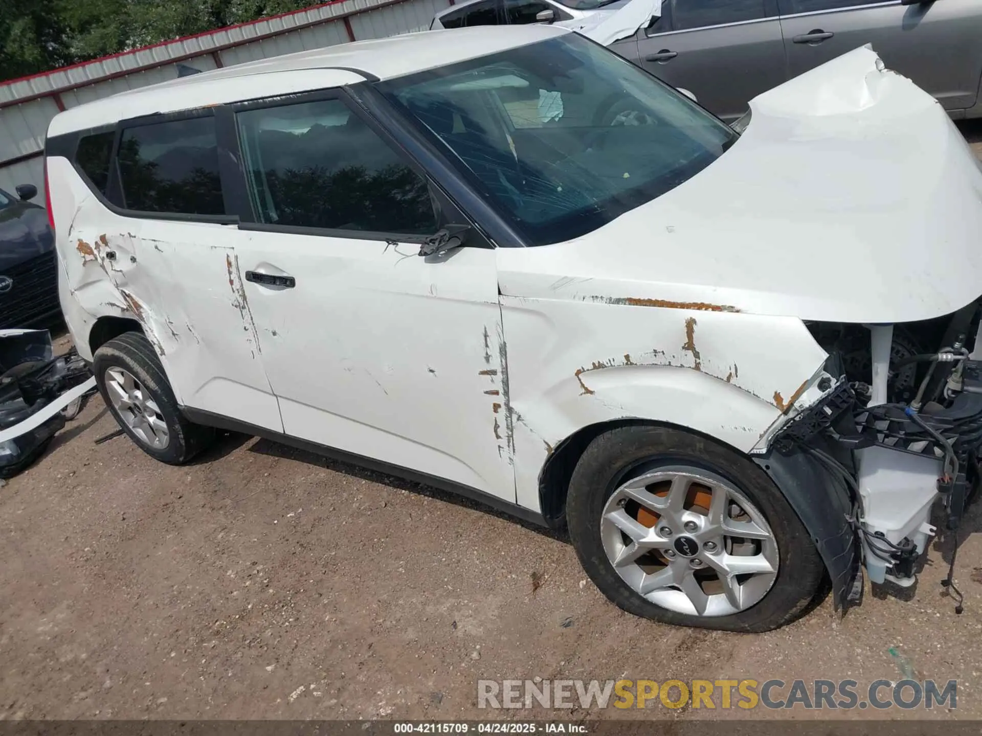 19 Photograph of a damaged car KNDJ23AU2P7851980 KIA SOUL 2023