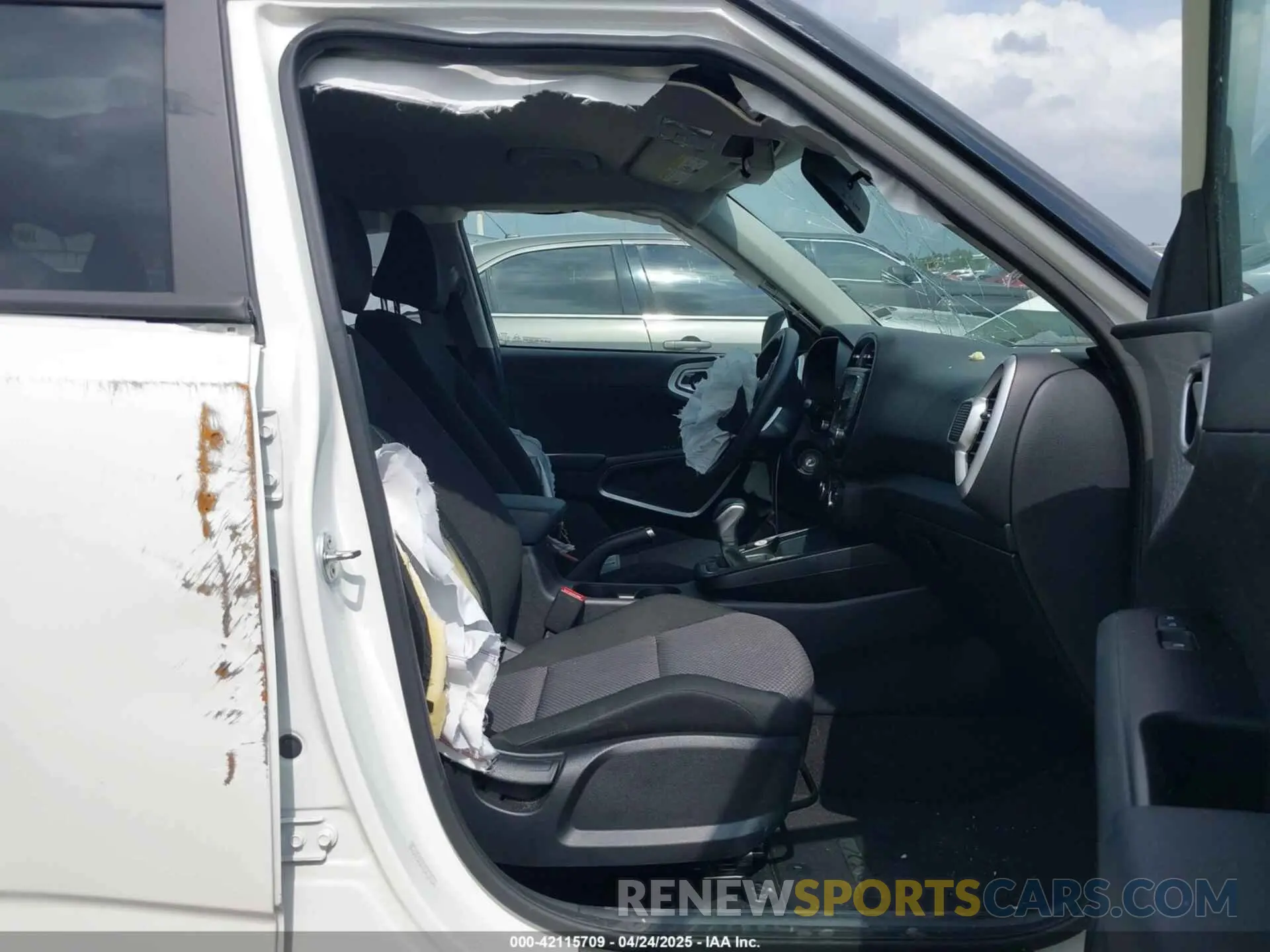 5 Photograph of a damaged car KNDJ23AU2P7851980 KIA SOUL 2023
