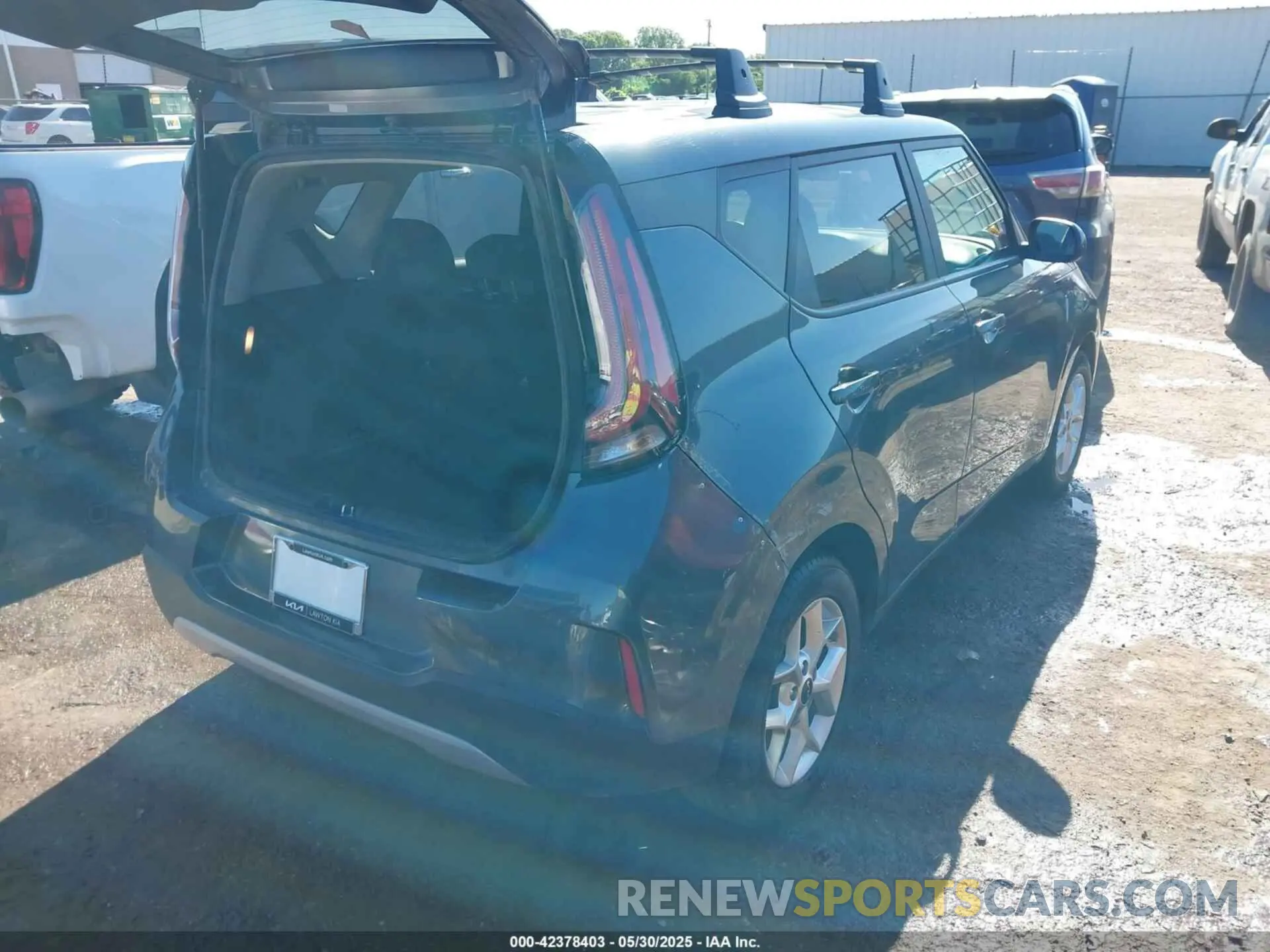 4 Photograph of a damaged car KNDJ23AU4P7212385 KIA SOUL 2023