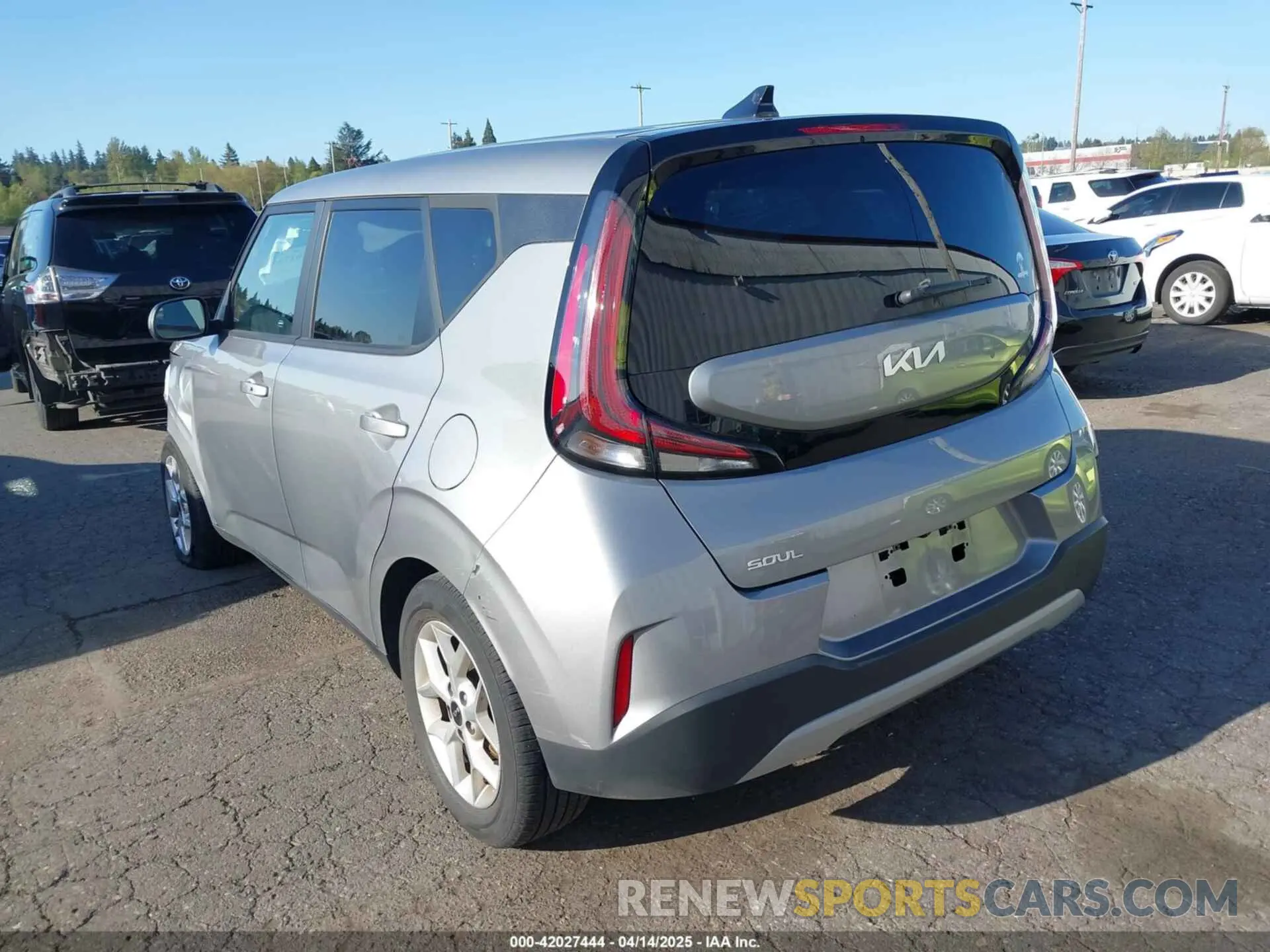 3 Photograph of a damaged car KNDJ23AU4P7849521 KIA SOUL 2023
