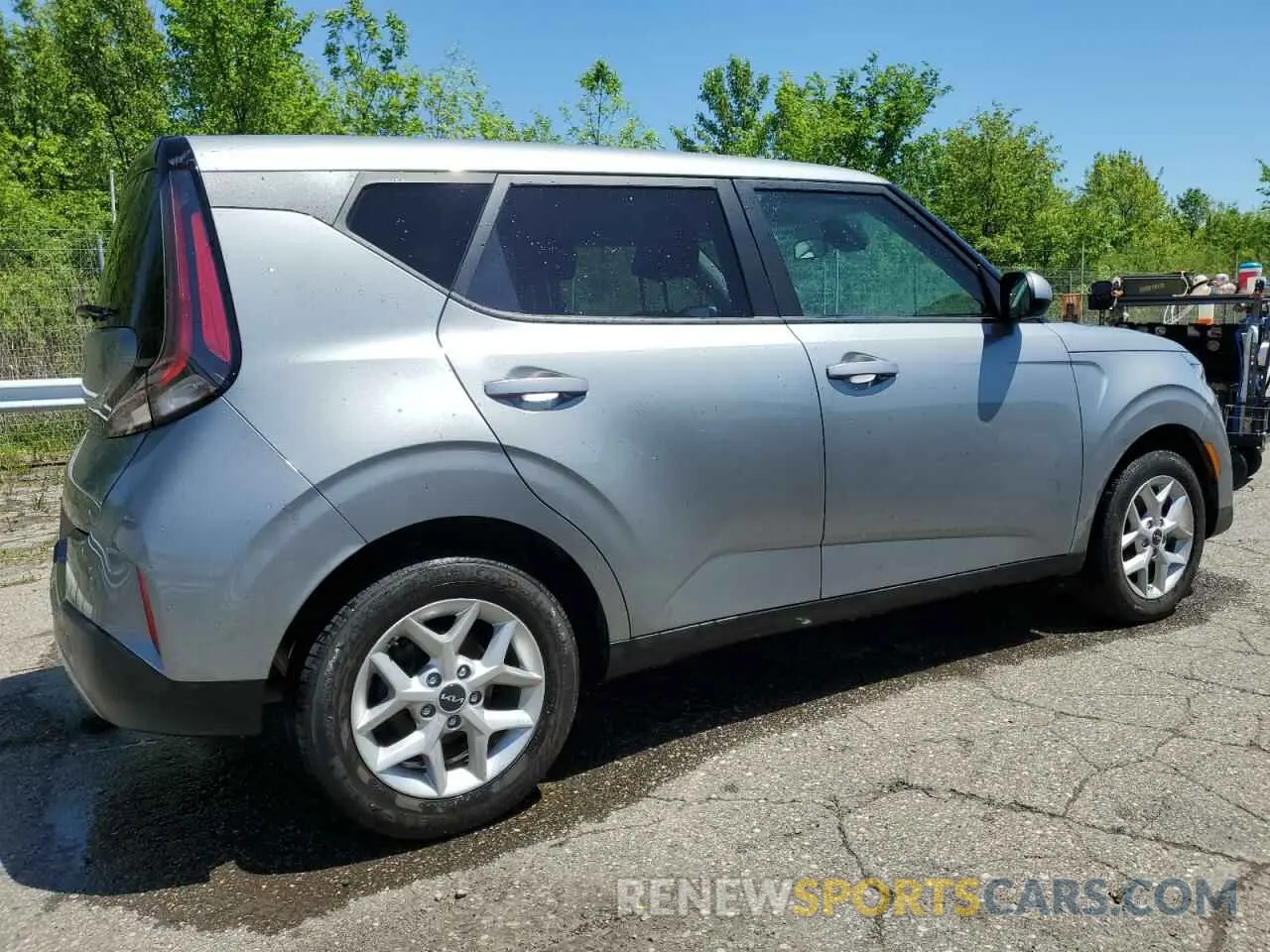 3 Photograph of a damaged car KNDJ23AU5P7883631 KIA SOUL 2023
