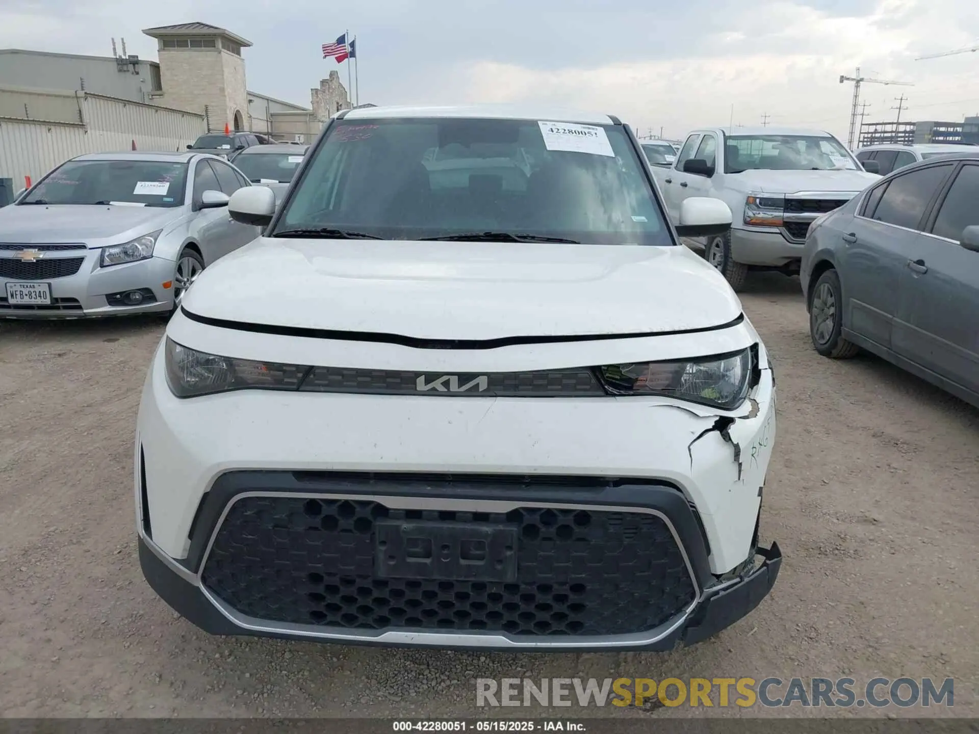 12 Photograph of a damaged car KNDJ23AU6P7865736 KIA SOUL 2023