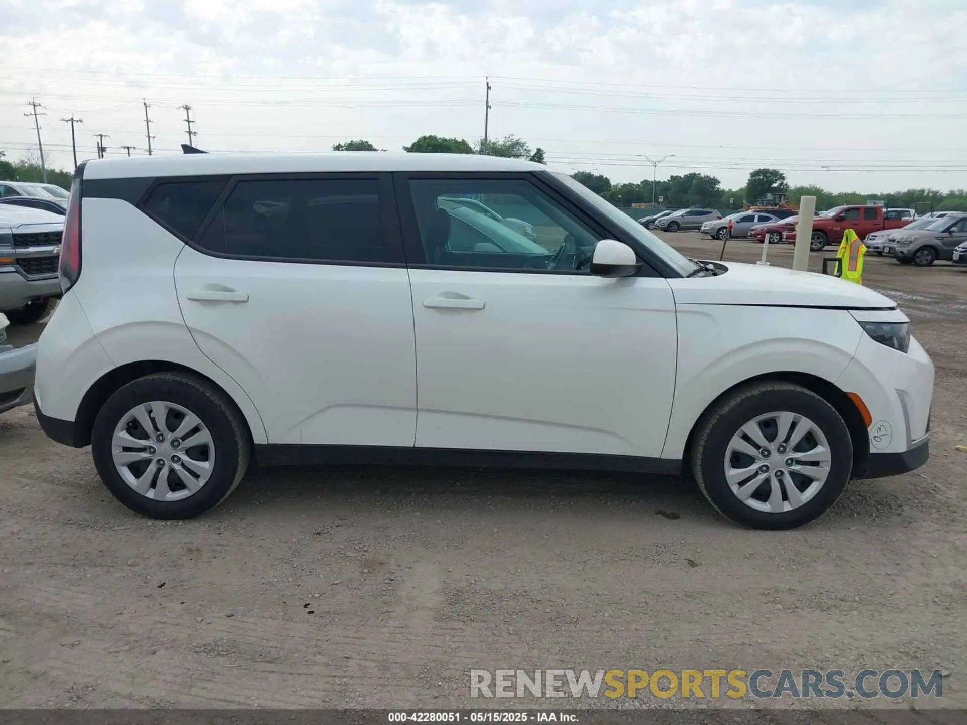 13 Photograph of a damaged car KNDJ23AU6P7865736 KIA SOUL 2023