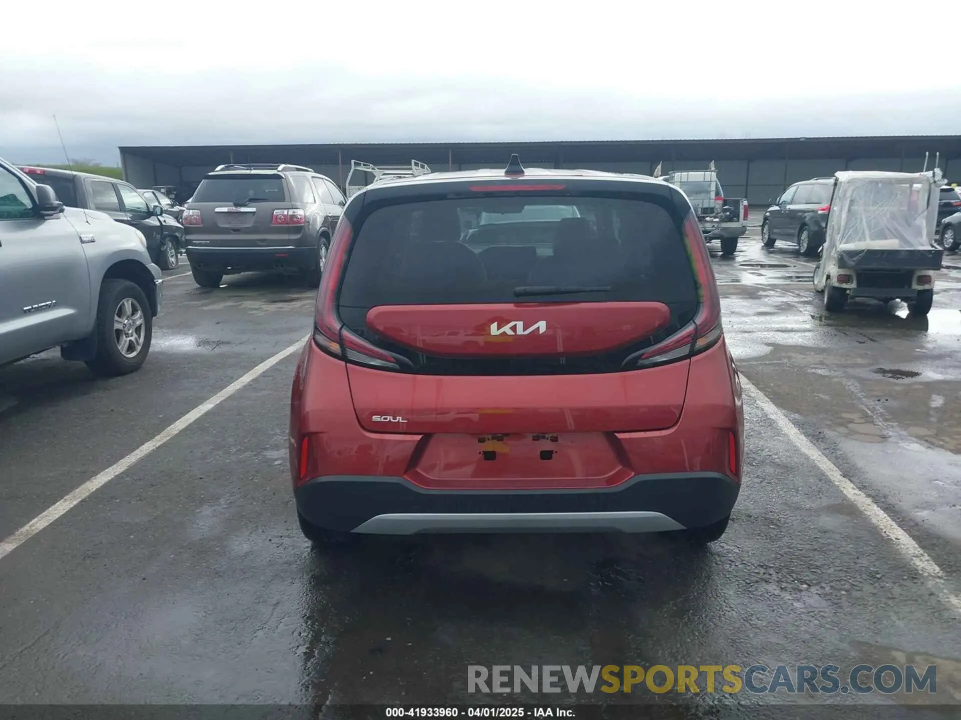 17 Photograph of a damaged car KNDJ23AU6P7868992 KIA SOUL 2023