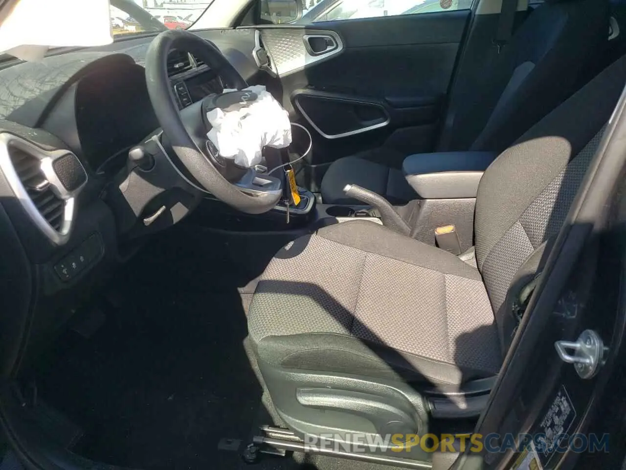 7 Photograph of a damaged car KNDJ23AU7P7199020 KIA SOUL 2023