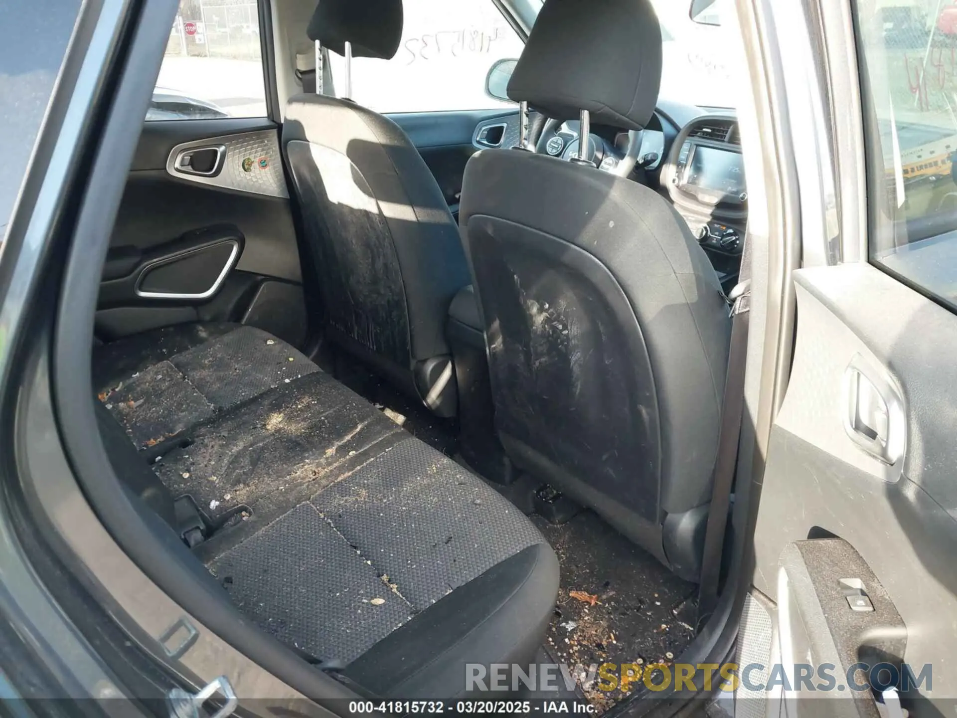 8 Photograph of a damaged car KNDJ23AU7P7879953 KIA SOUL 2023