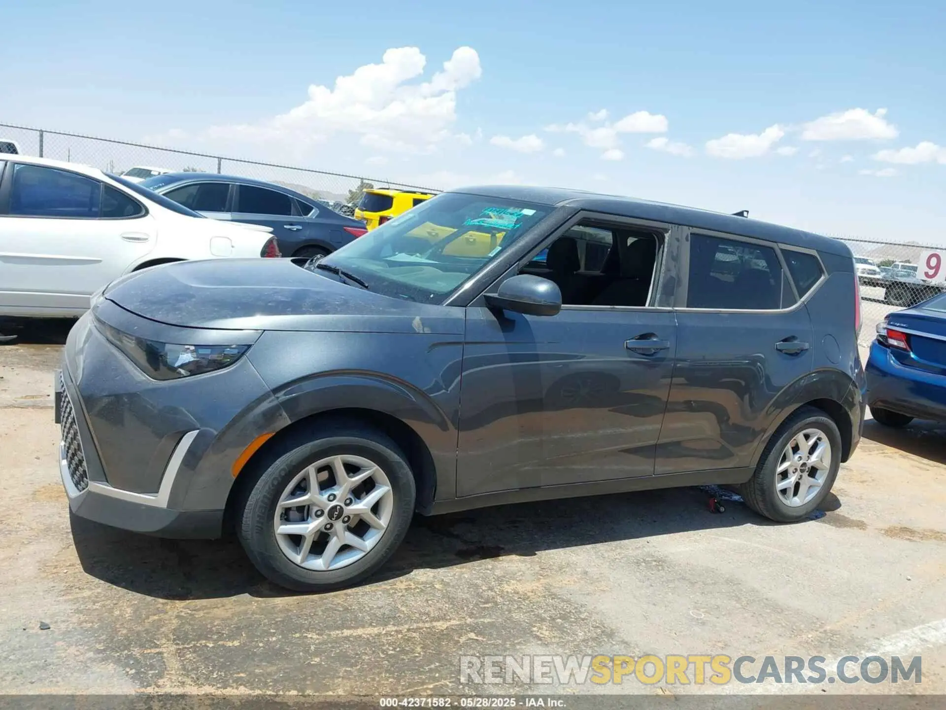 14 Photograph of a damaged car KNDJ23AU7P7882528 KIA SOUL 2023